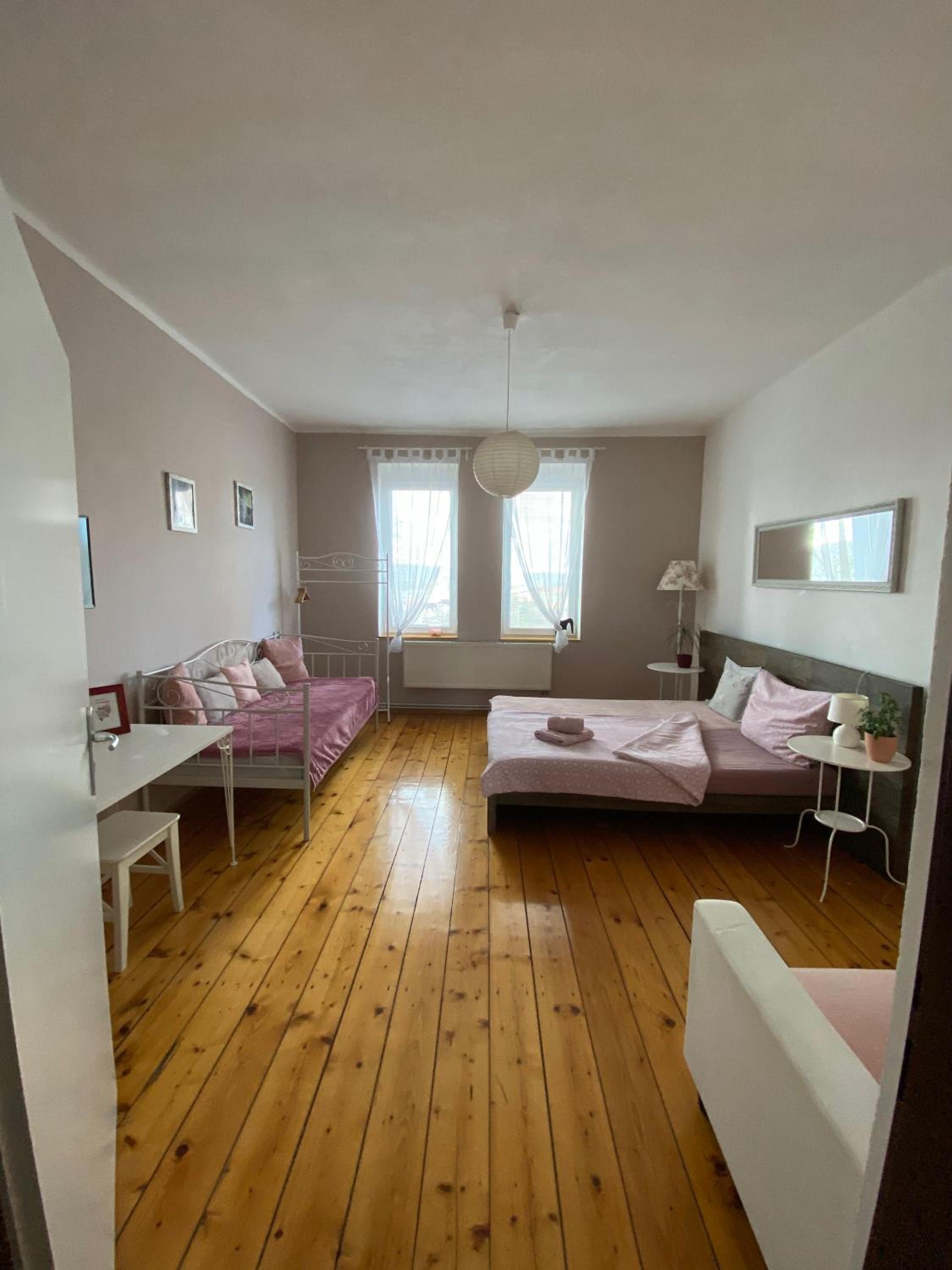 Double Room with Extra Bed - Photo 2
