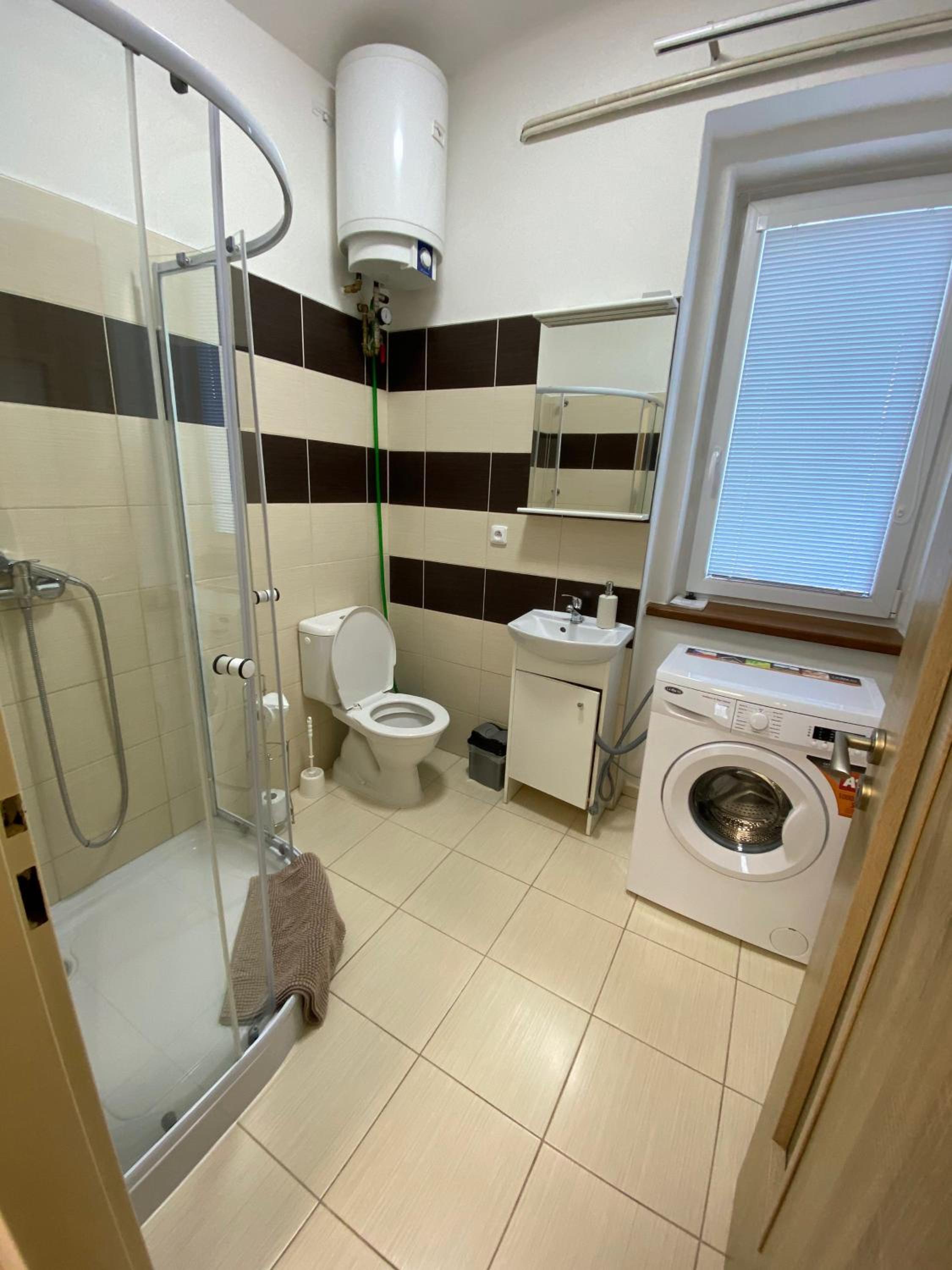 Double Room with Extra Bed - Photo 1
