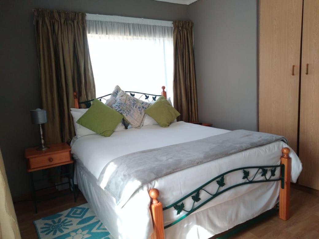 Standard Double Room photo 3