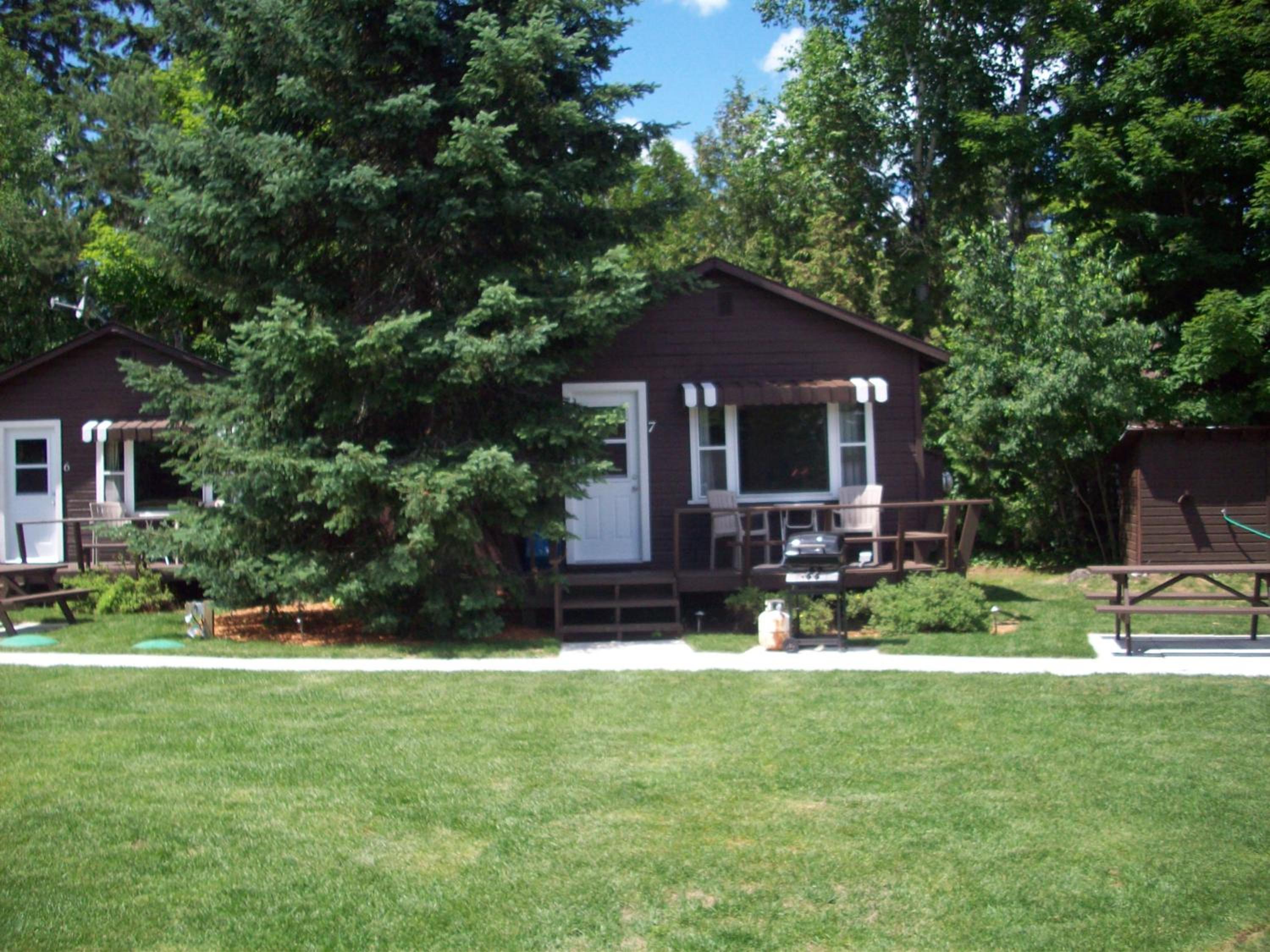 Two-Bedroom Cottage photo 3