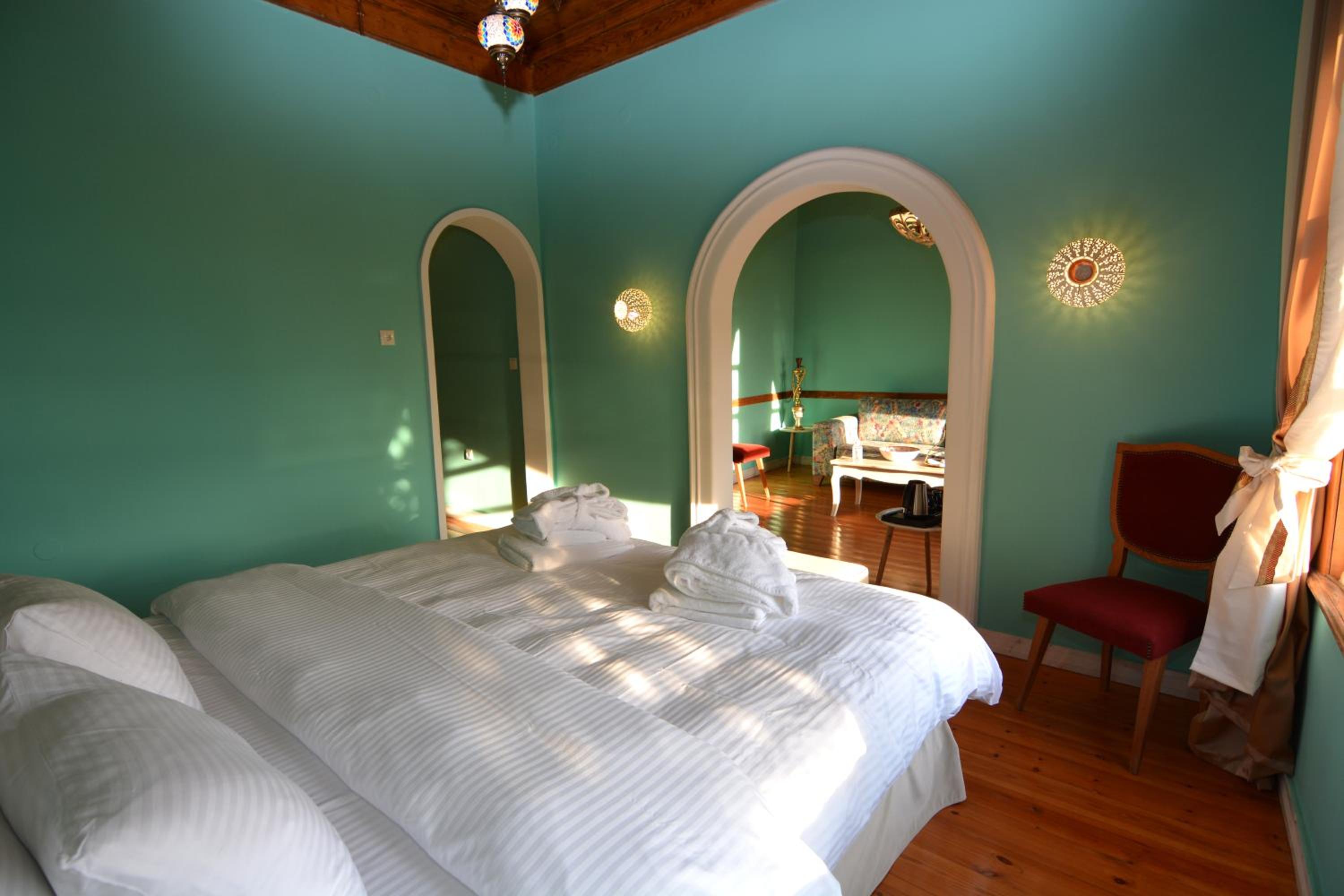 Apartment with Sea View - Photo 13