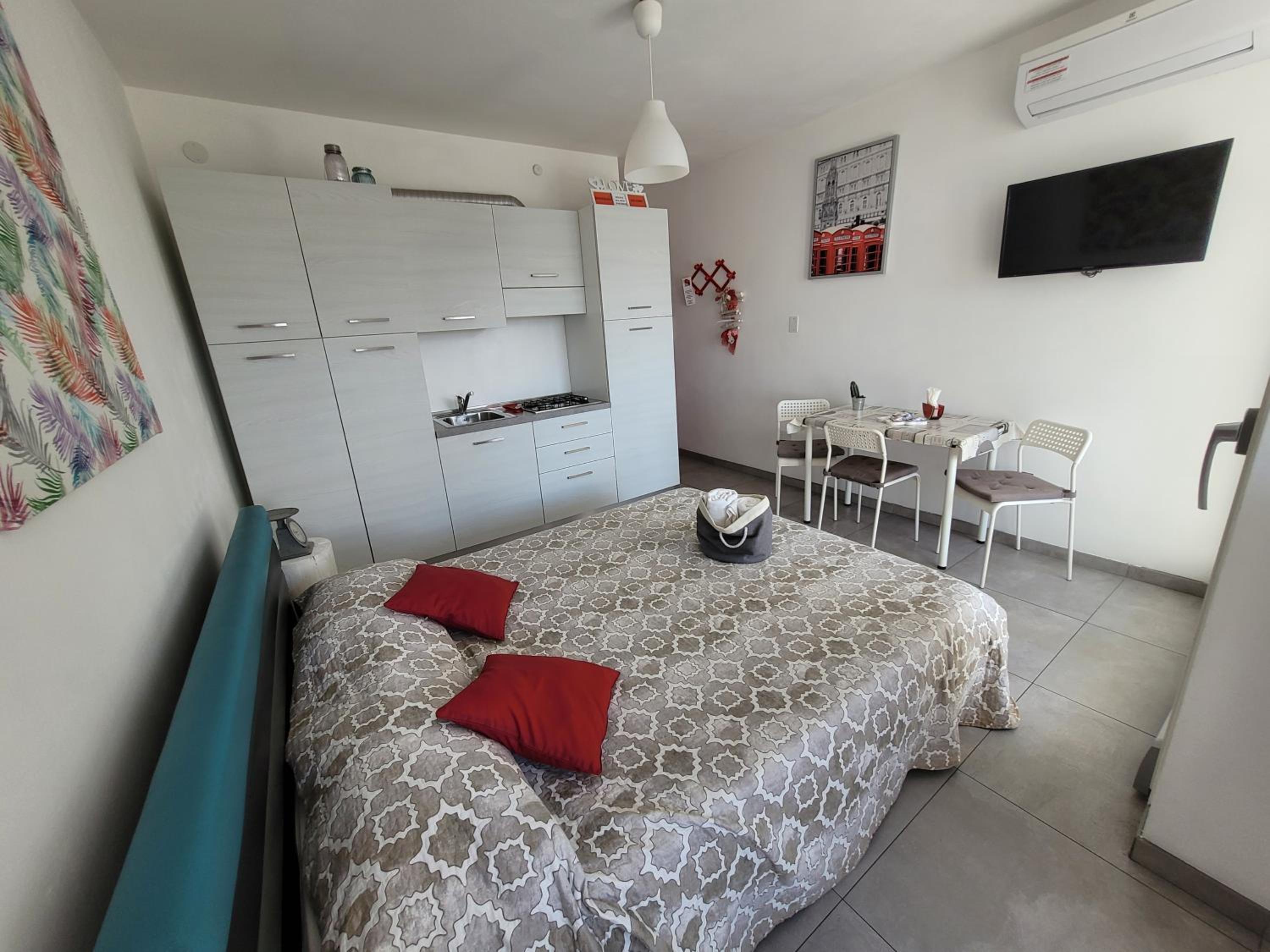 Studio Apartment with Sea View photo 2