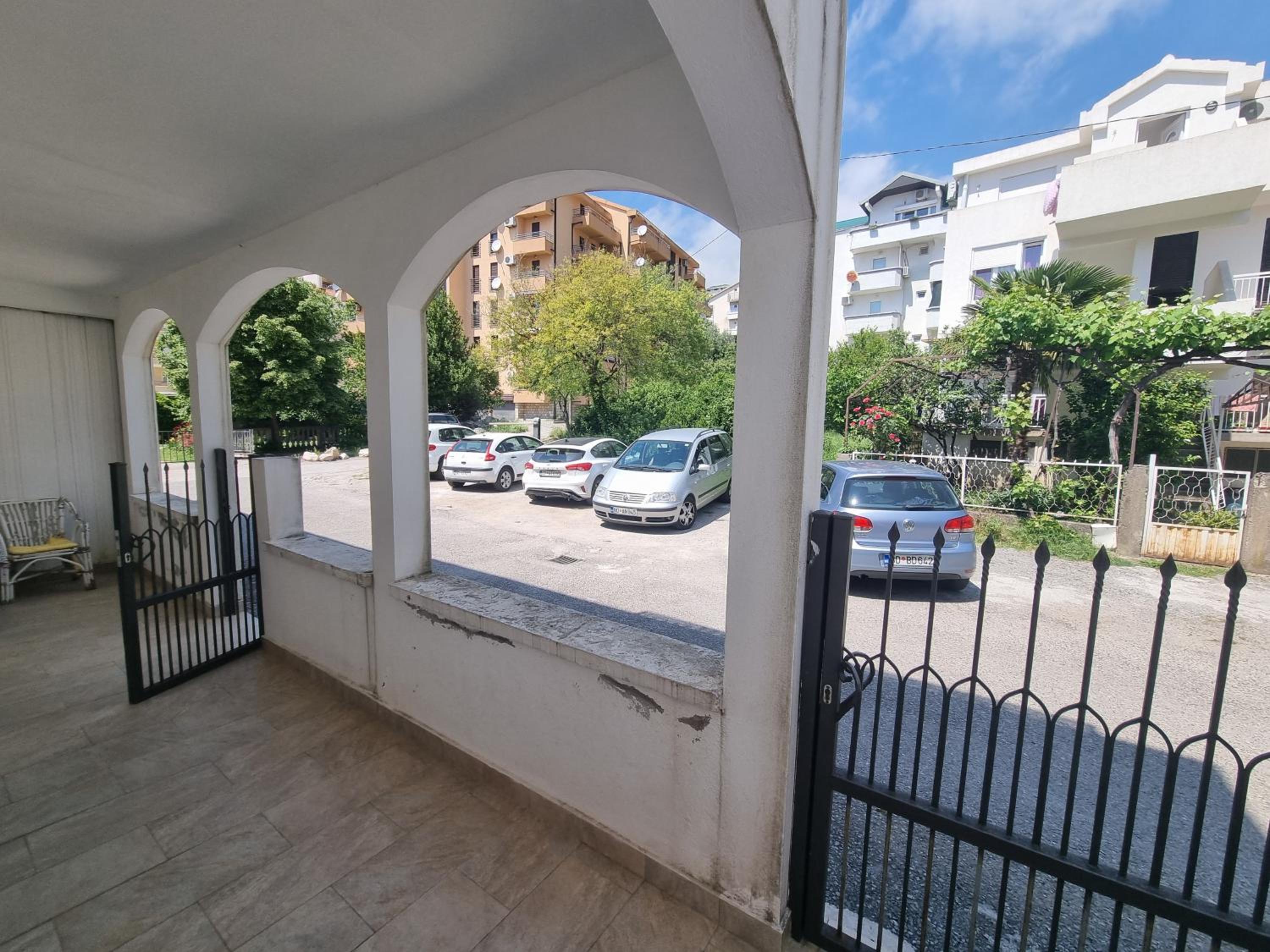 Apartment with Terrace photo 3
