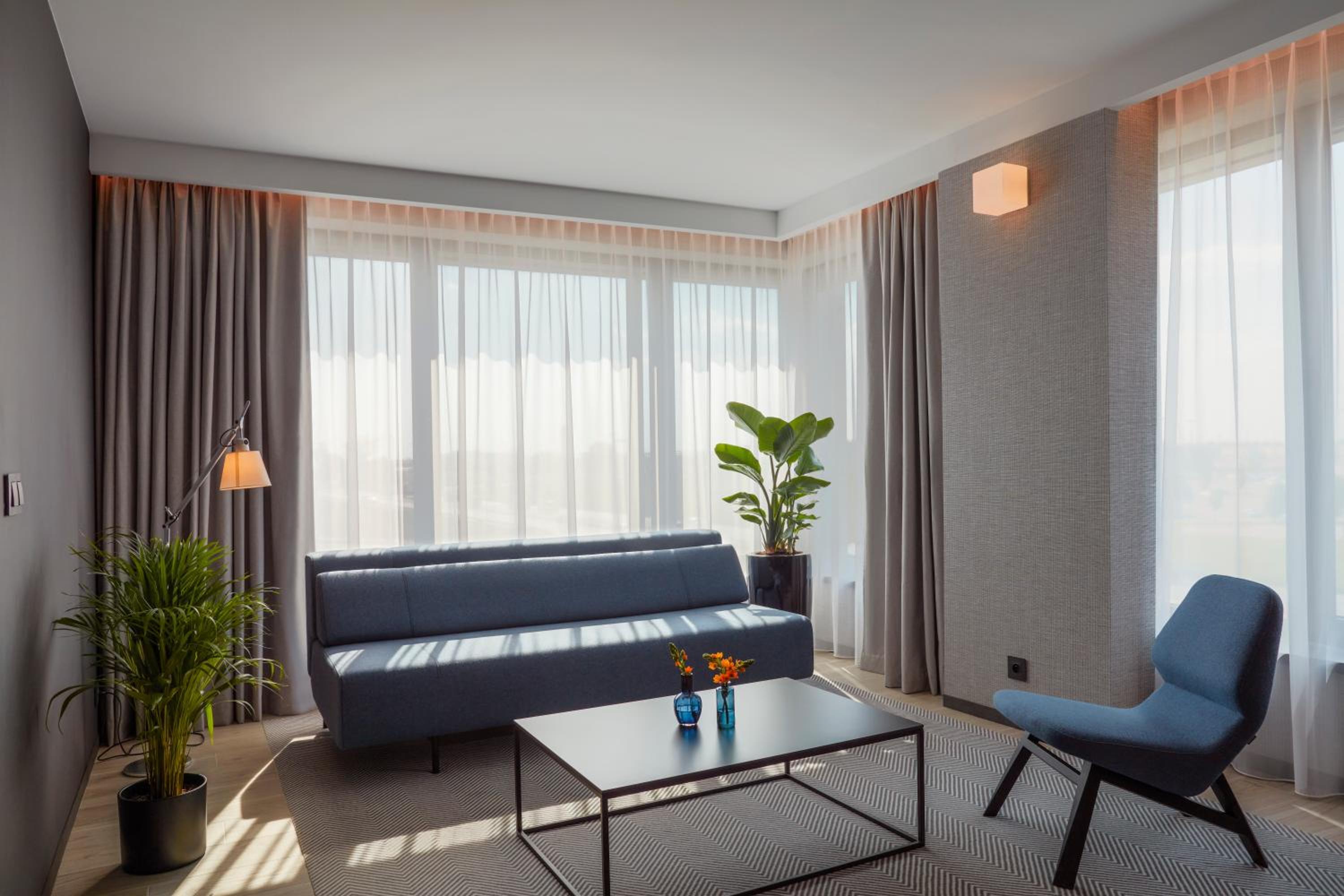 Apartment - Photo 2
