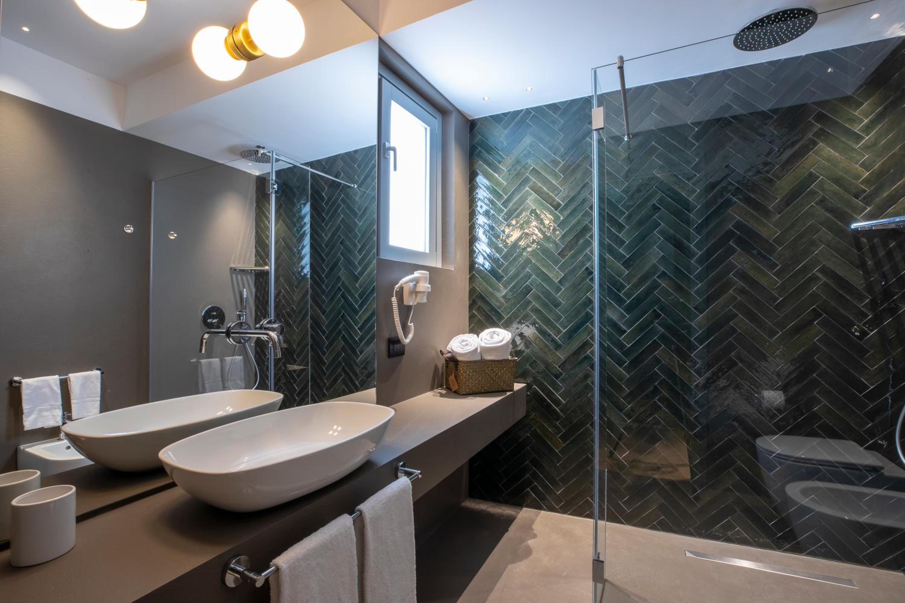 Superior Double or Twin Room photo 3