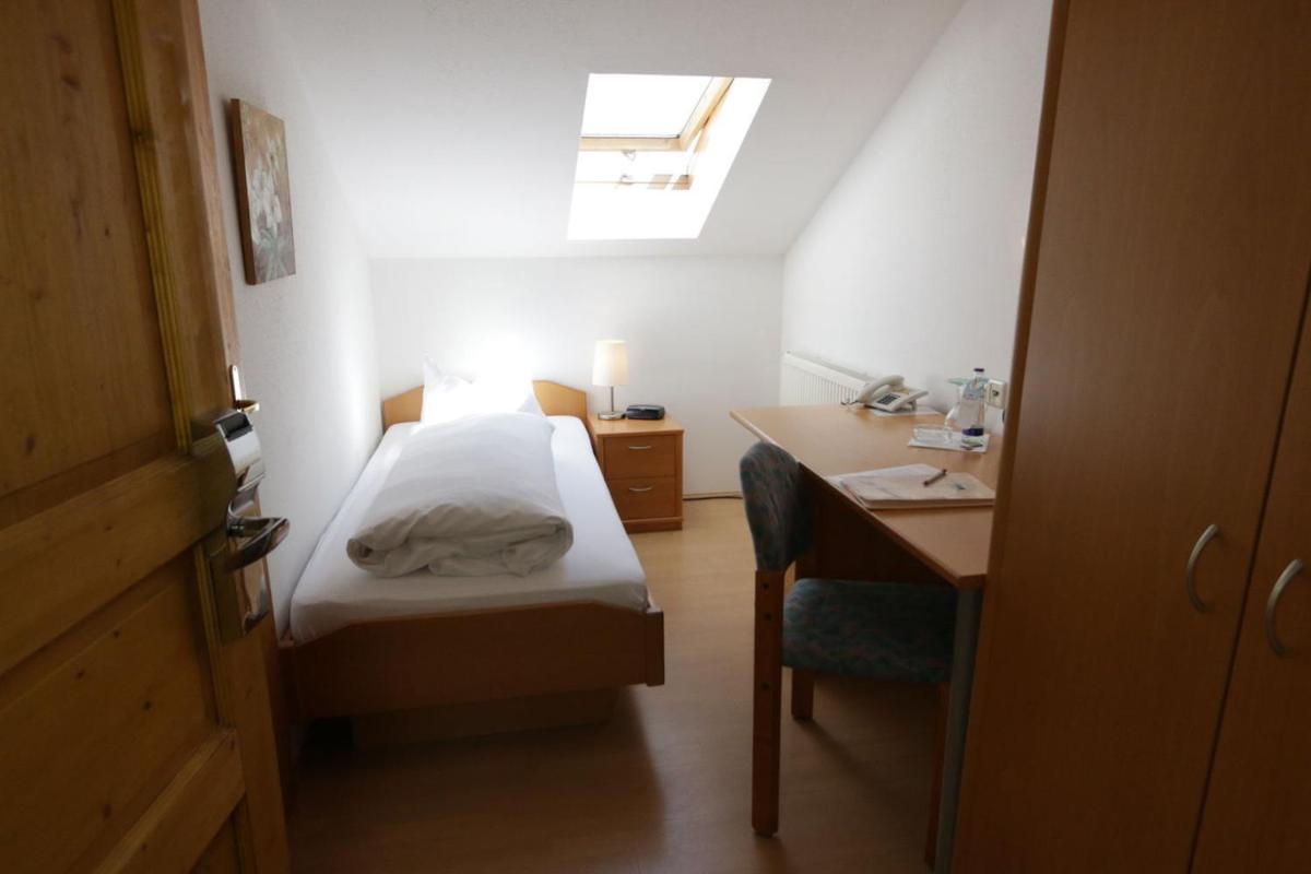 Small Single Room photo 1