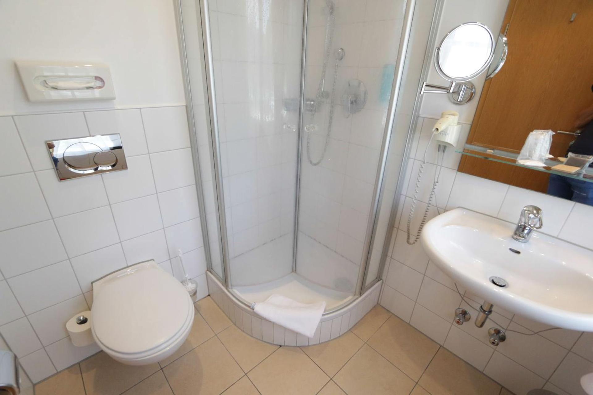 Single Room photo 2