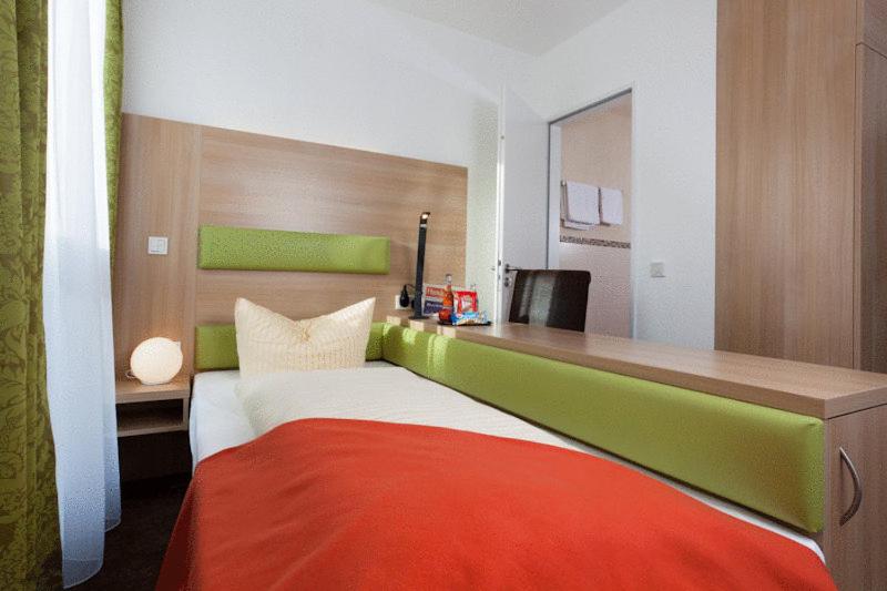 Single Room photo 1