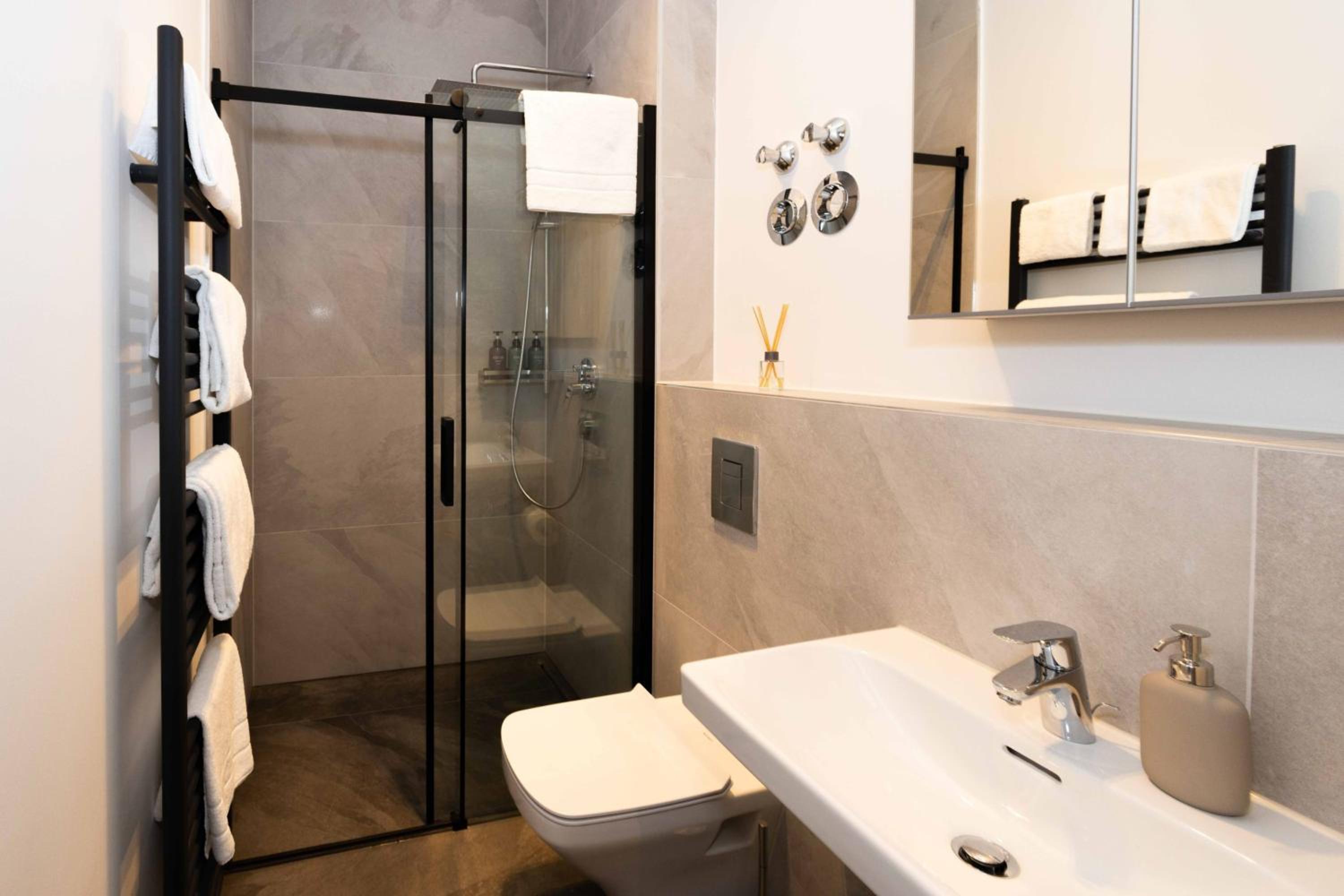 Superior-Studio Apartment with Balcony or Terrace - Photo 12