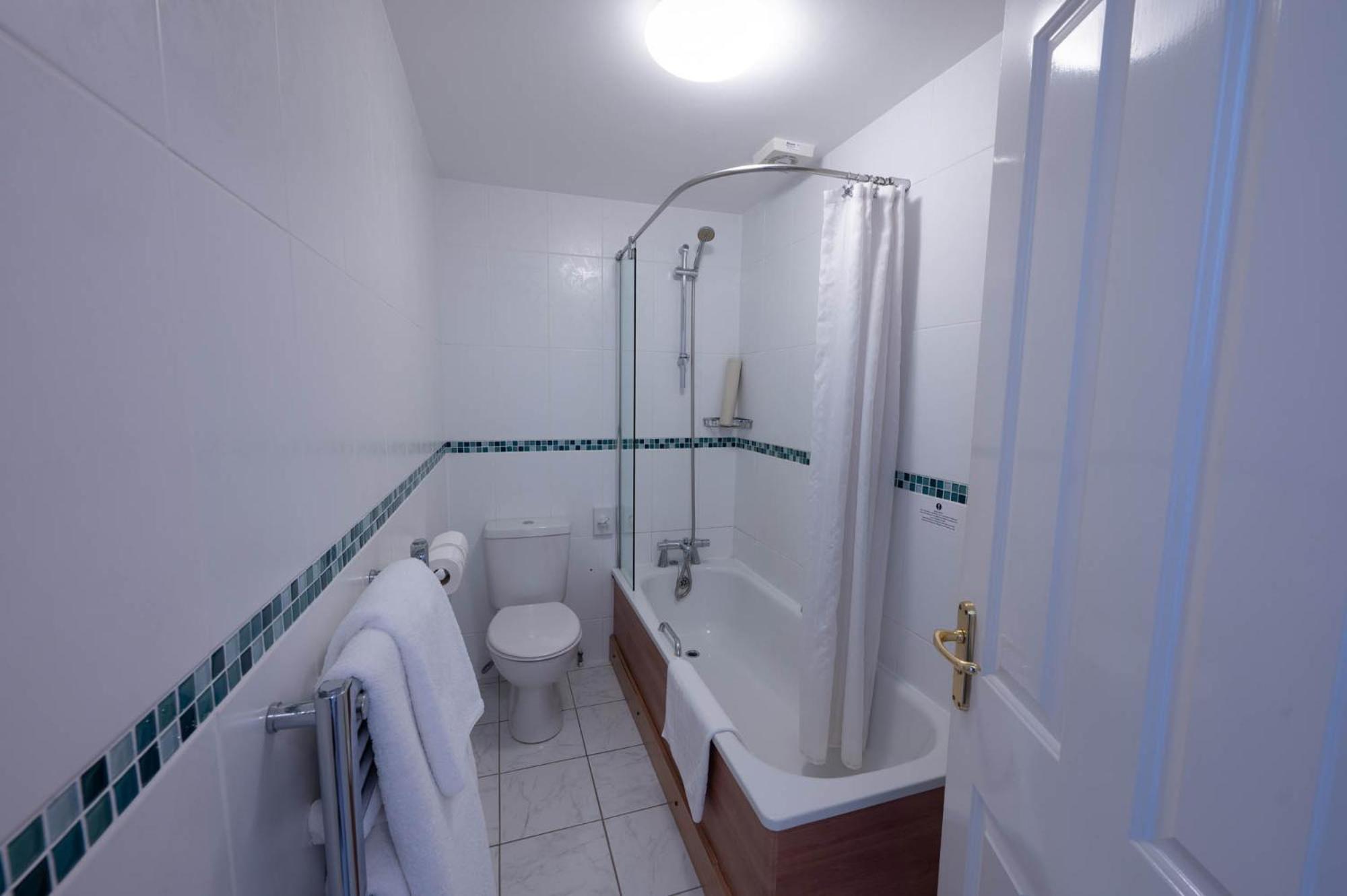Standard Double or Twin Room photo 2