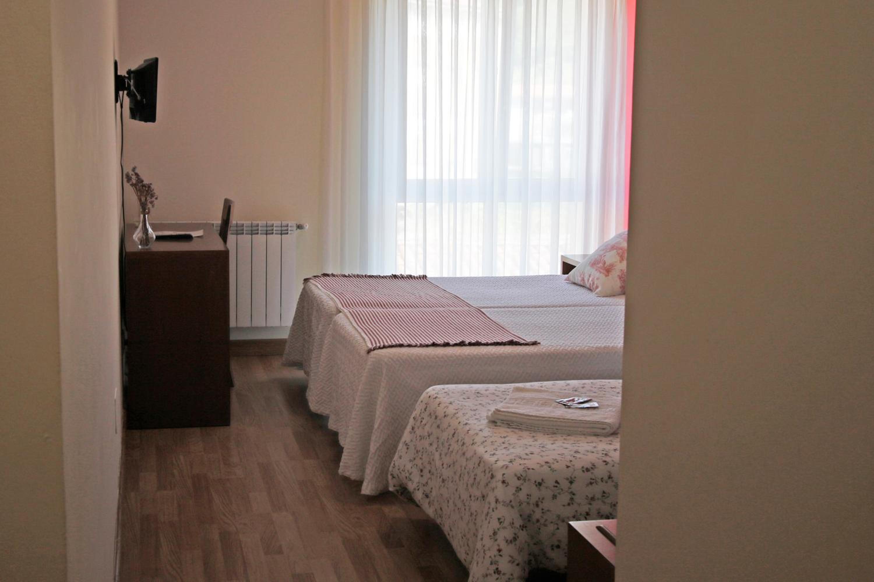Basic Triple Room - Photo 1