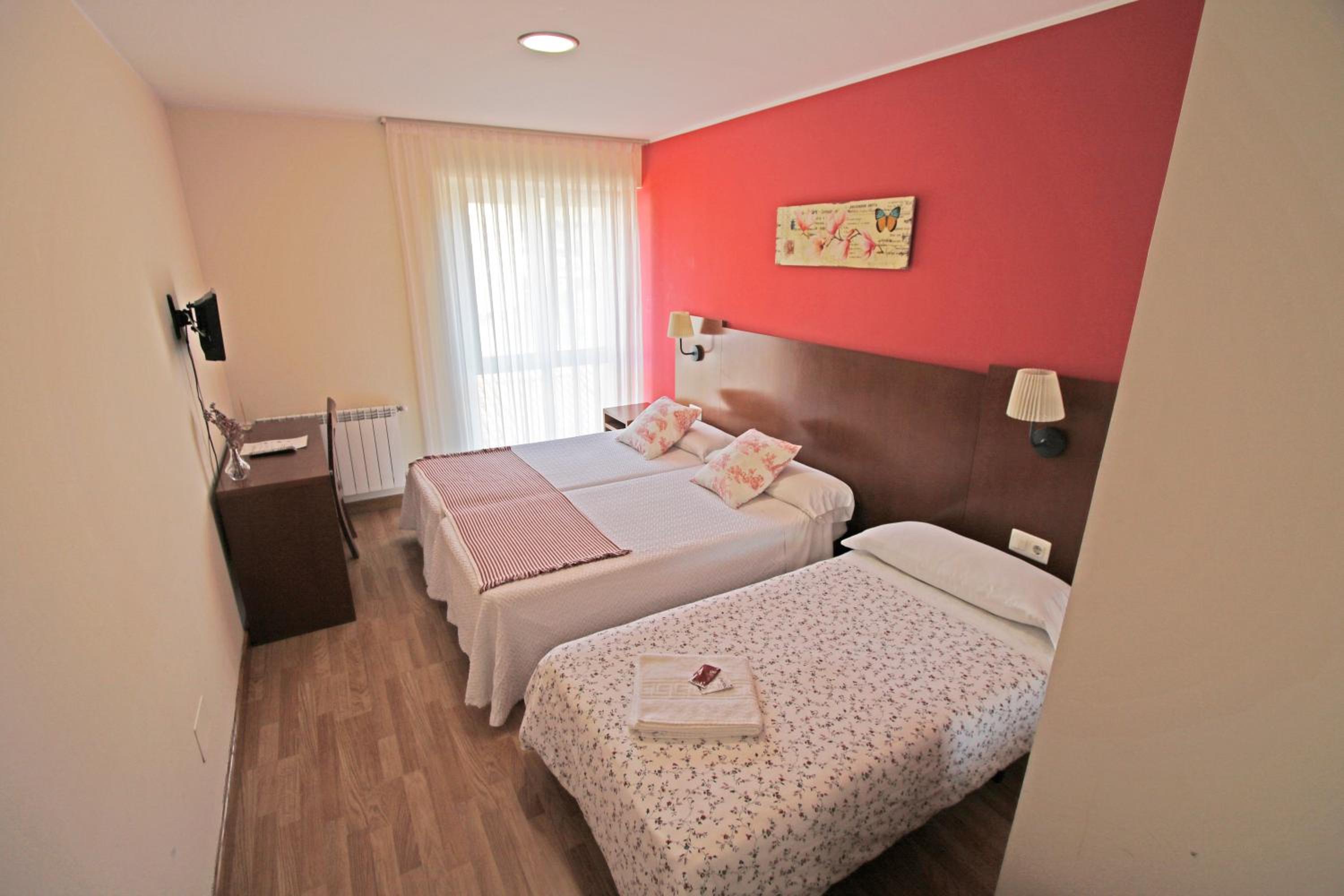Basic Triple Room - Photo 3