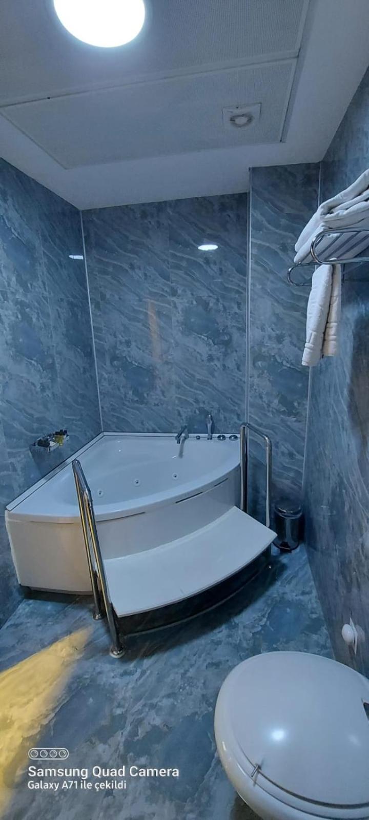Deluxe Suite photo 3