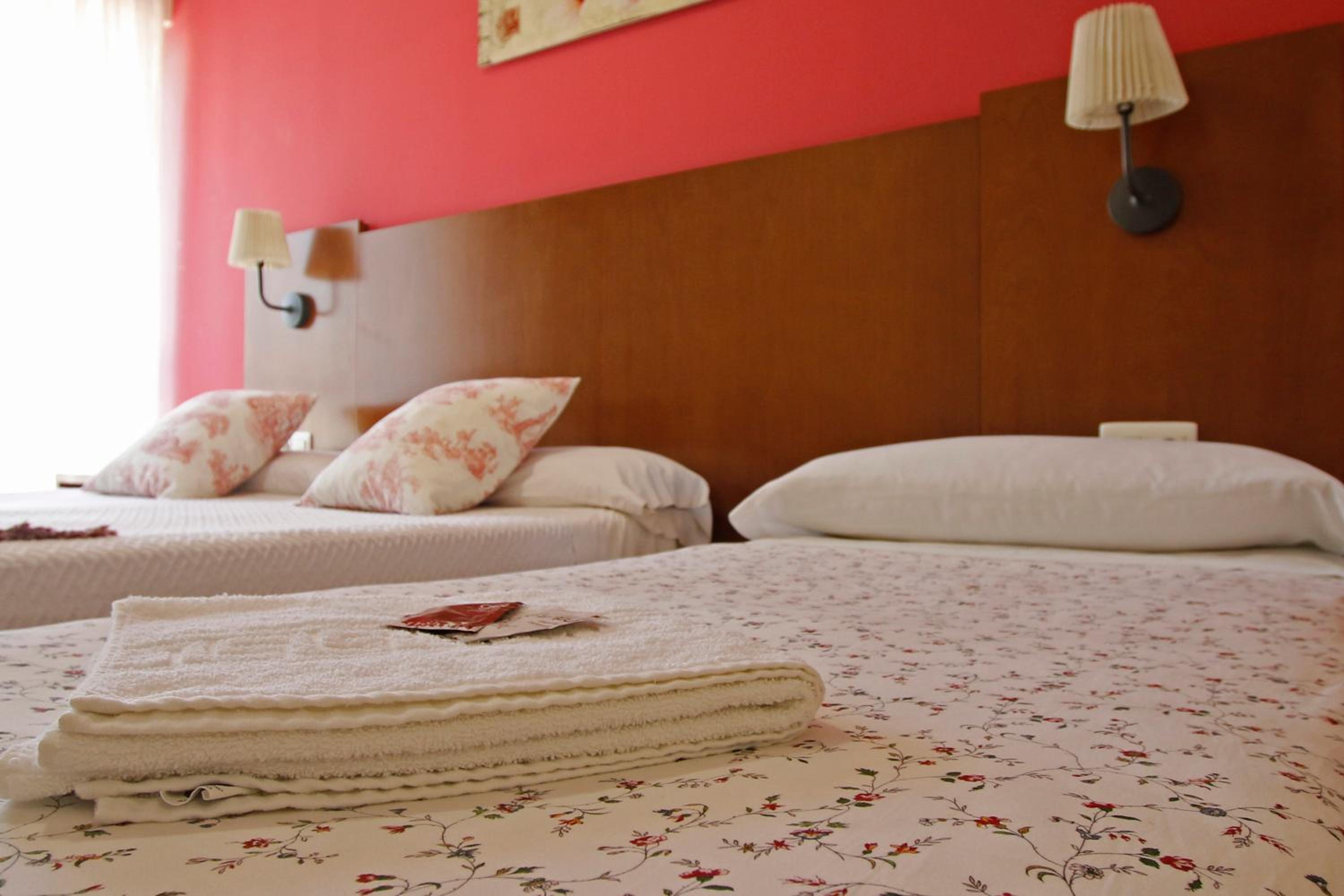 Basic Triple Room - Photo 2