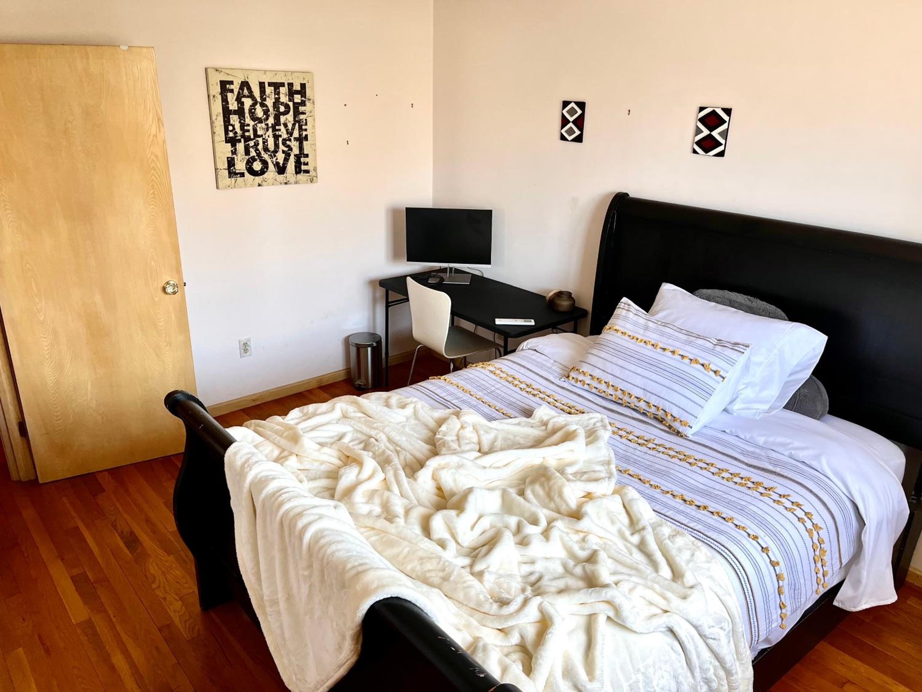 Deluxe Queen Room photo 1