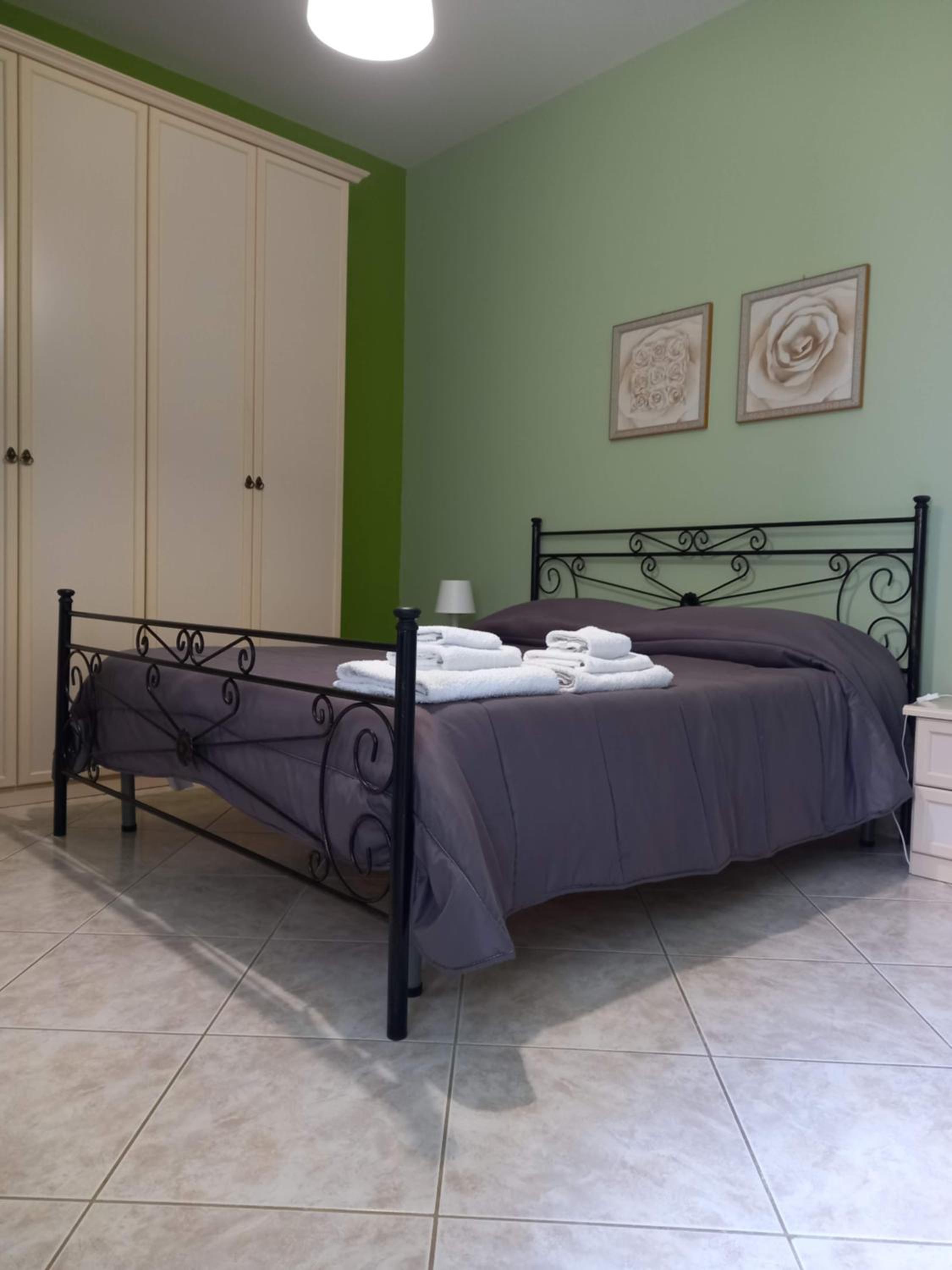 Double Room with Private Bathroom - Photo 1
