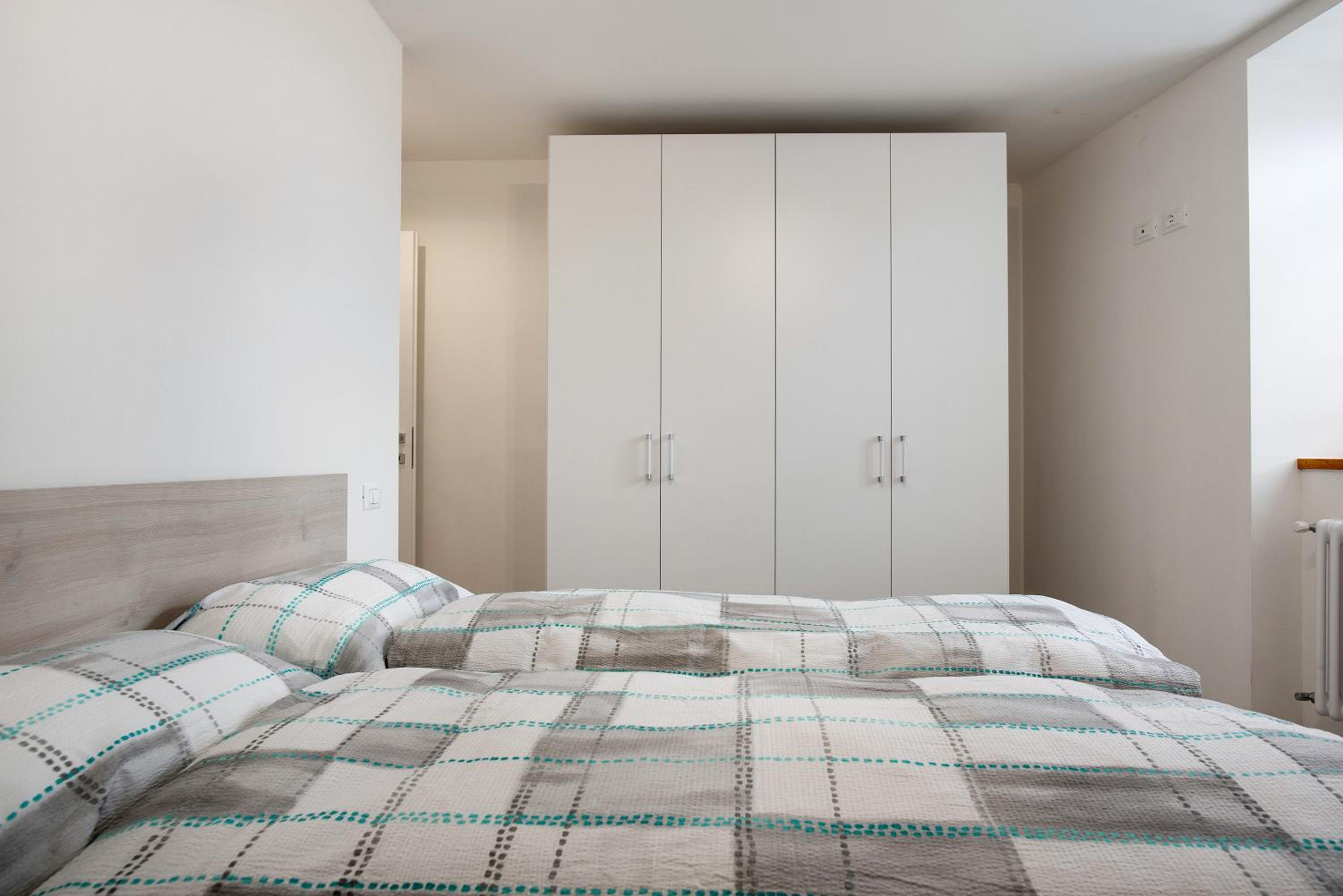 Two-Bedroom Deluxe Apartment with Garden View photo 2