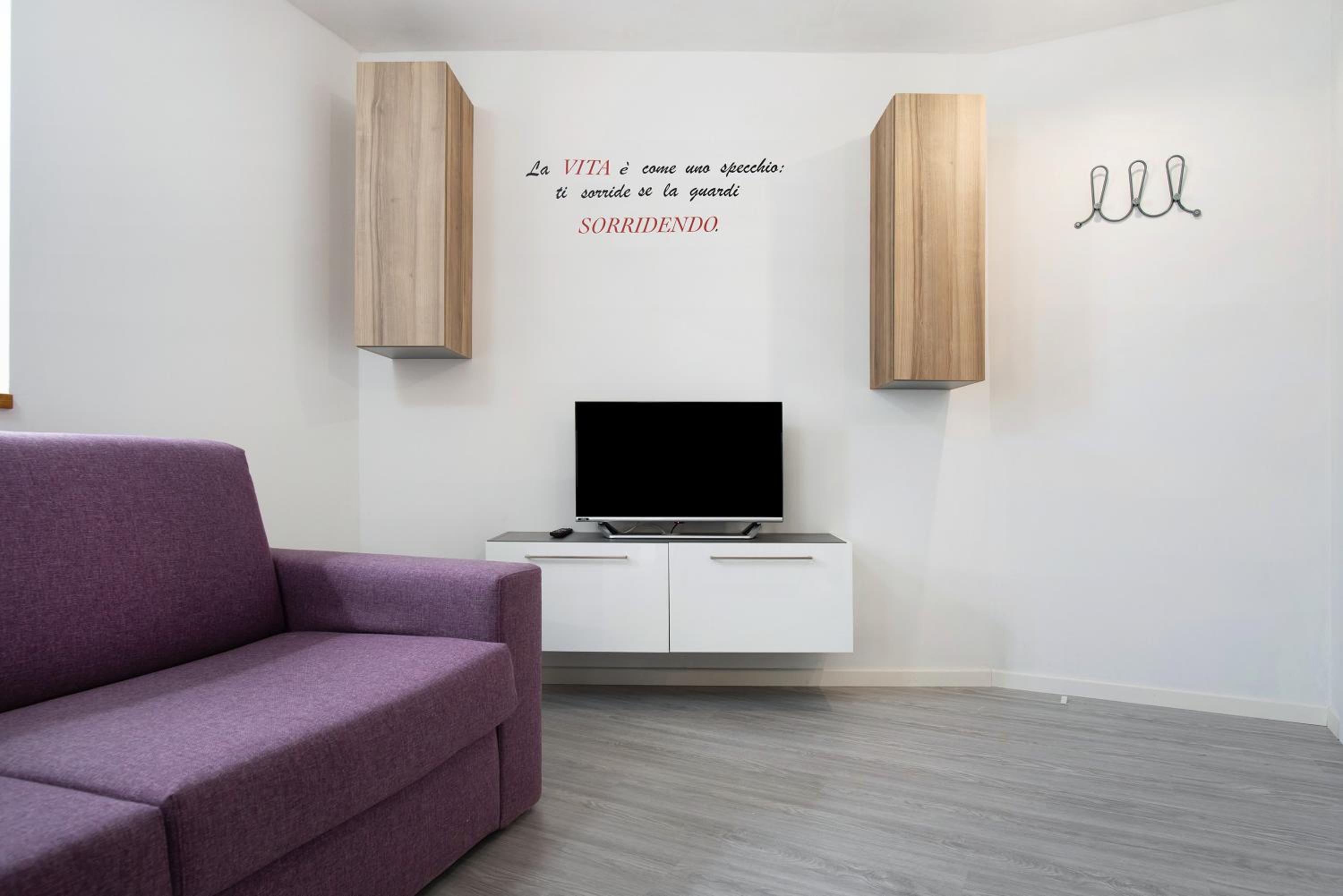 Two-Bedroom Deluxe Apartment with Garden View photo 3