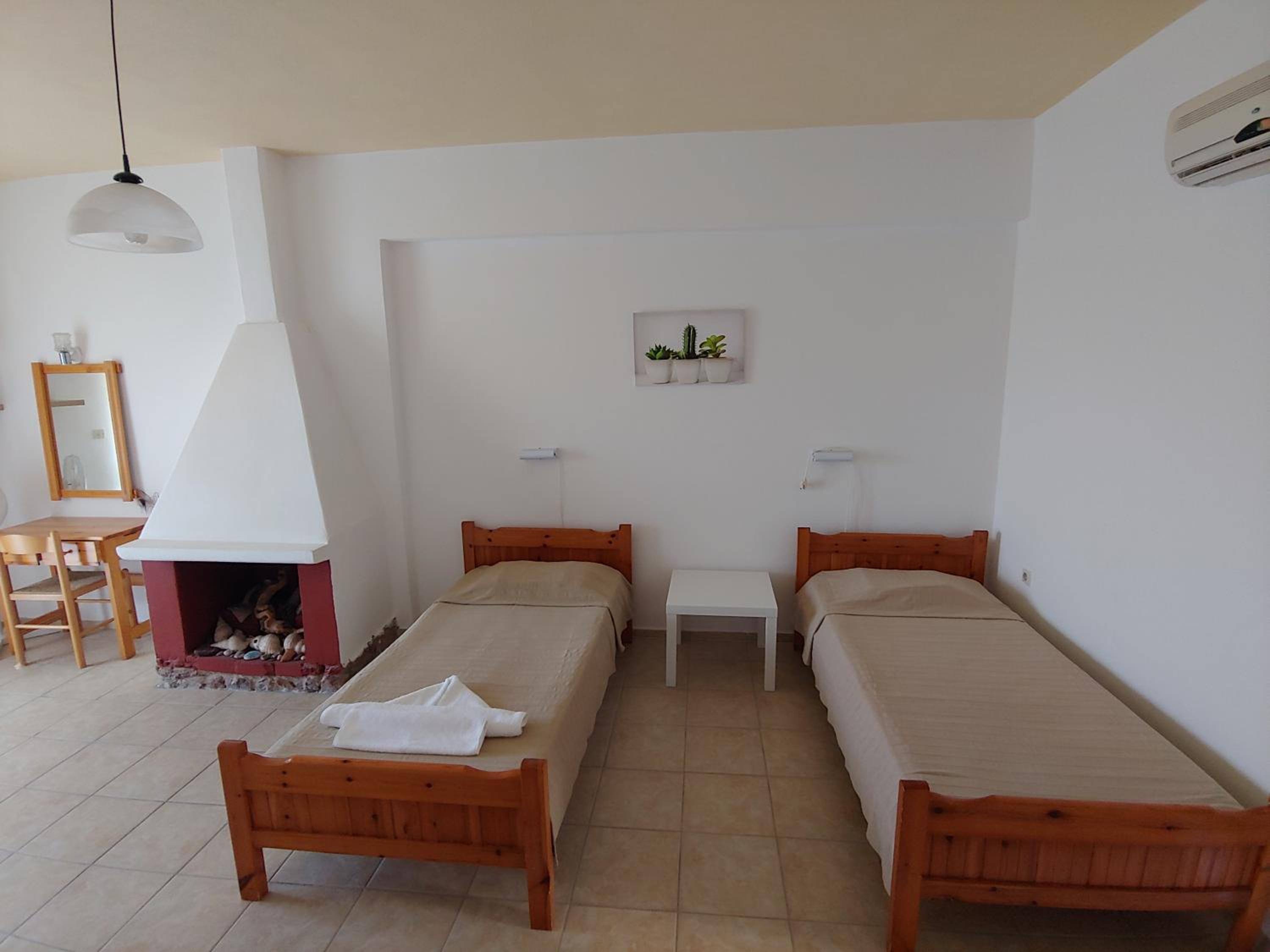 Standard Triple Room with Sea View photo 1
