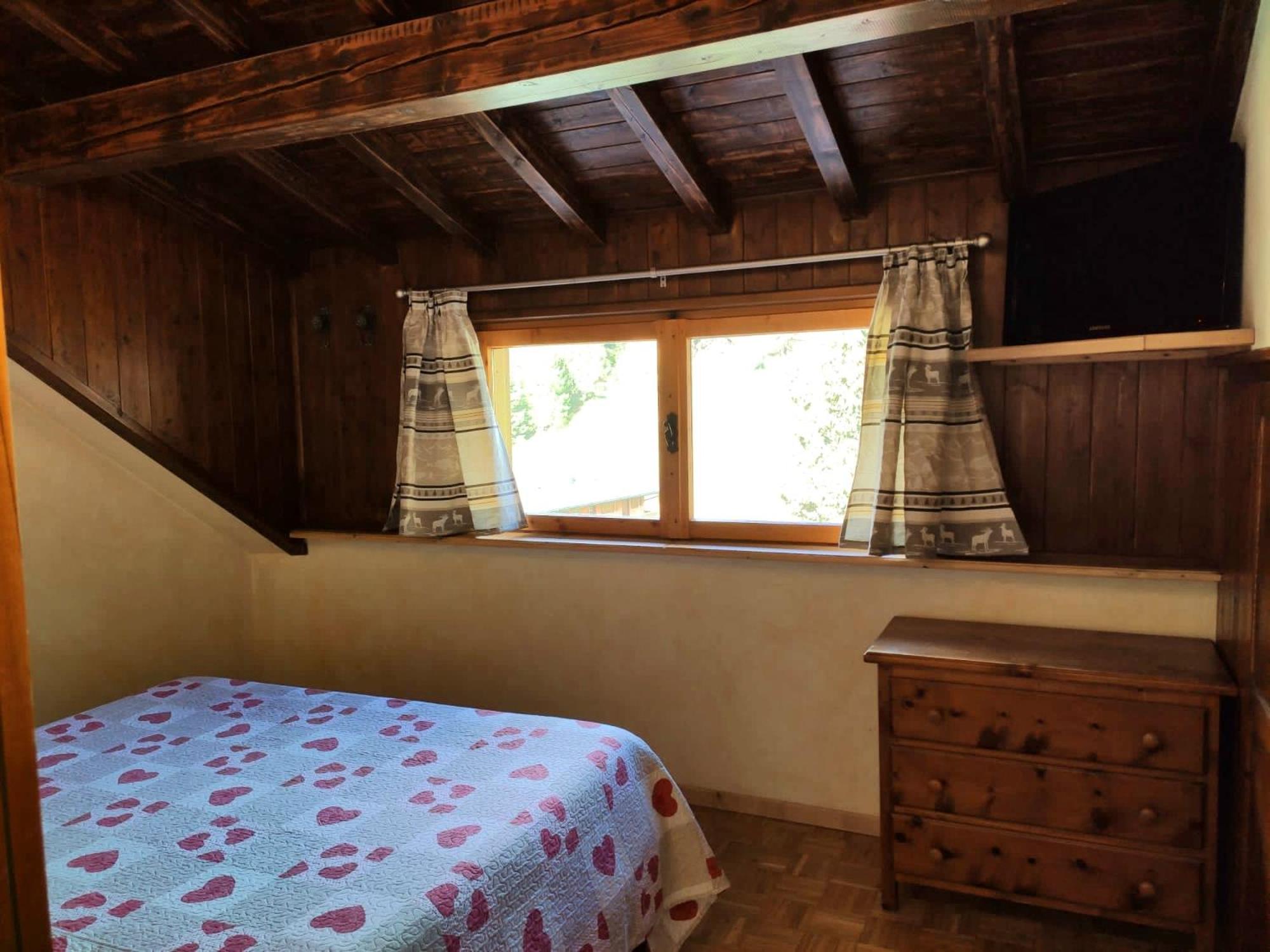 One-Bedroom Apartment with Balcony