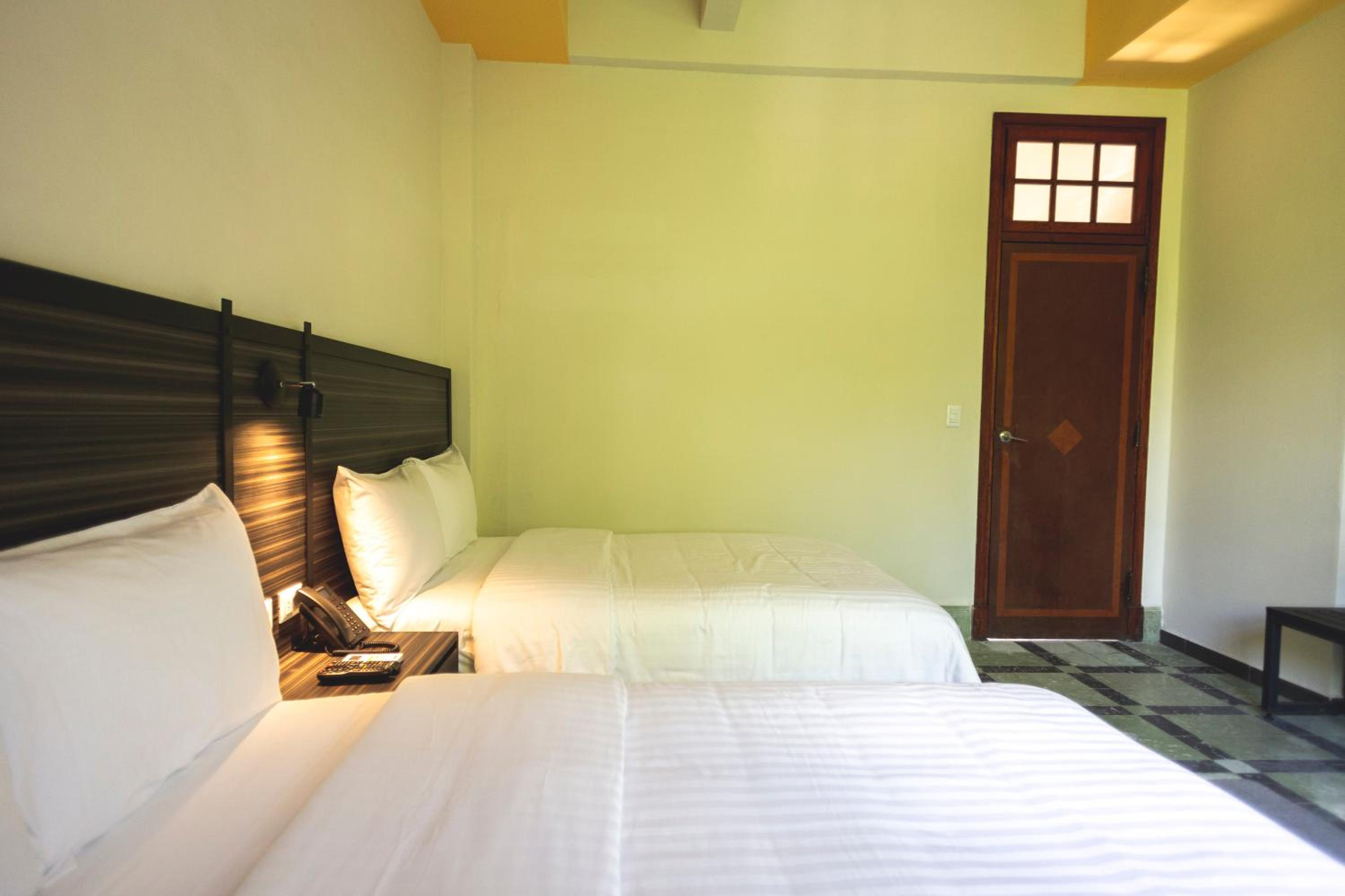Standard Double Room - Photo 4