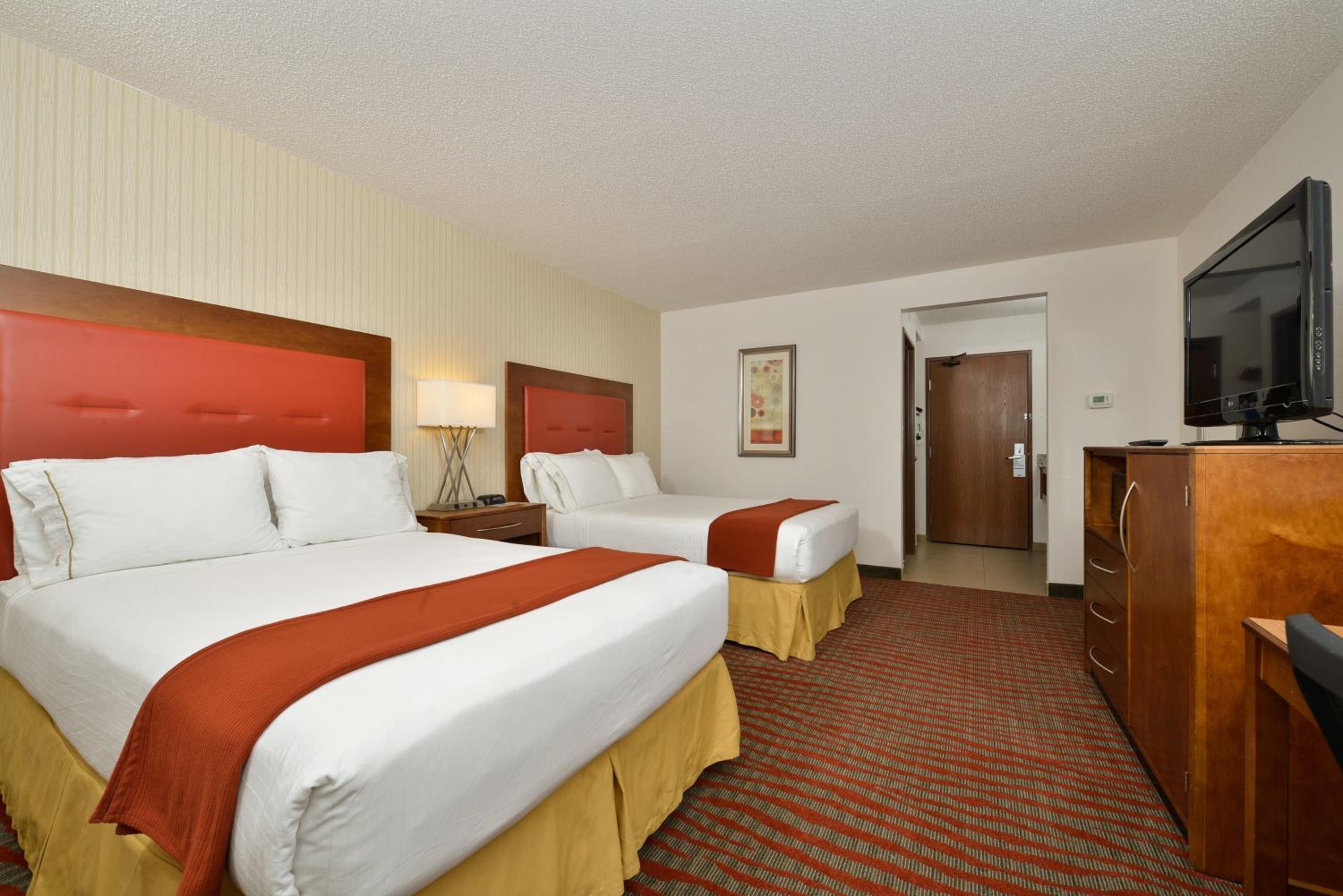 Standard Double Room with Two Double Beds - Photo 5
