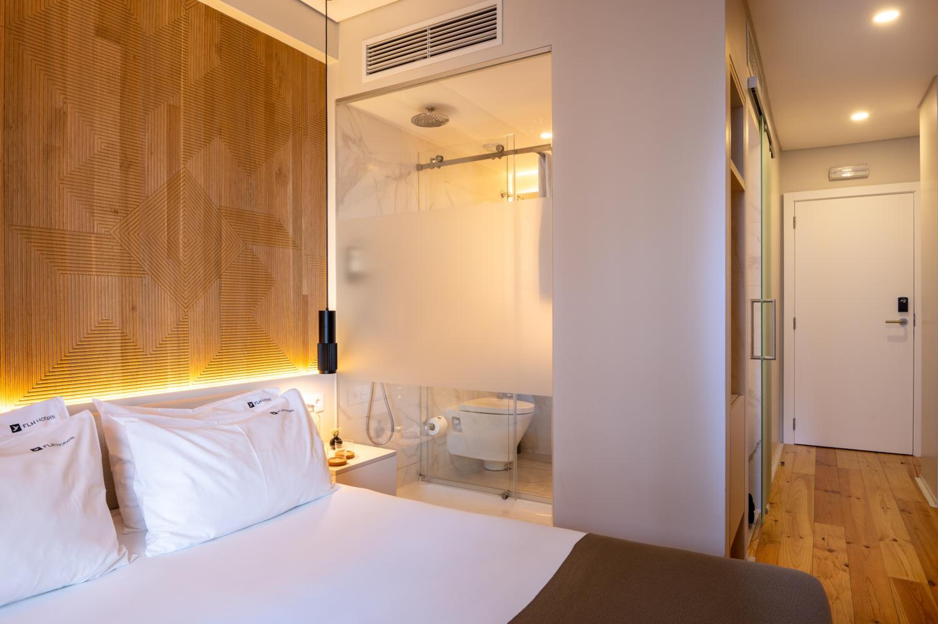 Double Room with Balcony photo 2