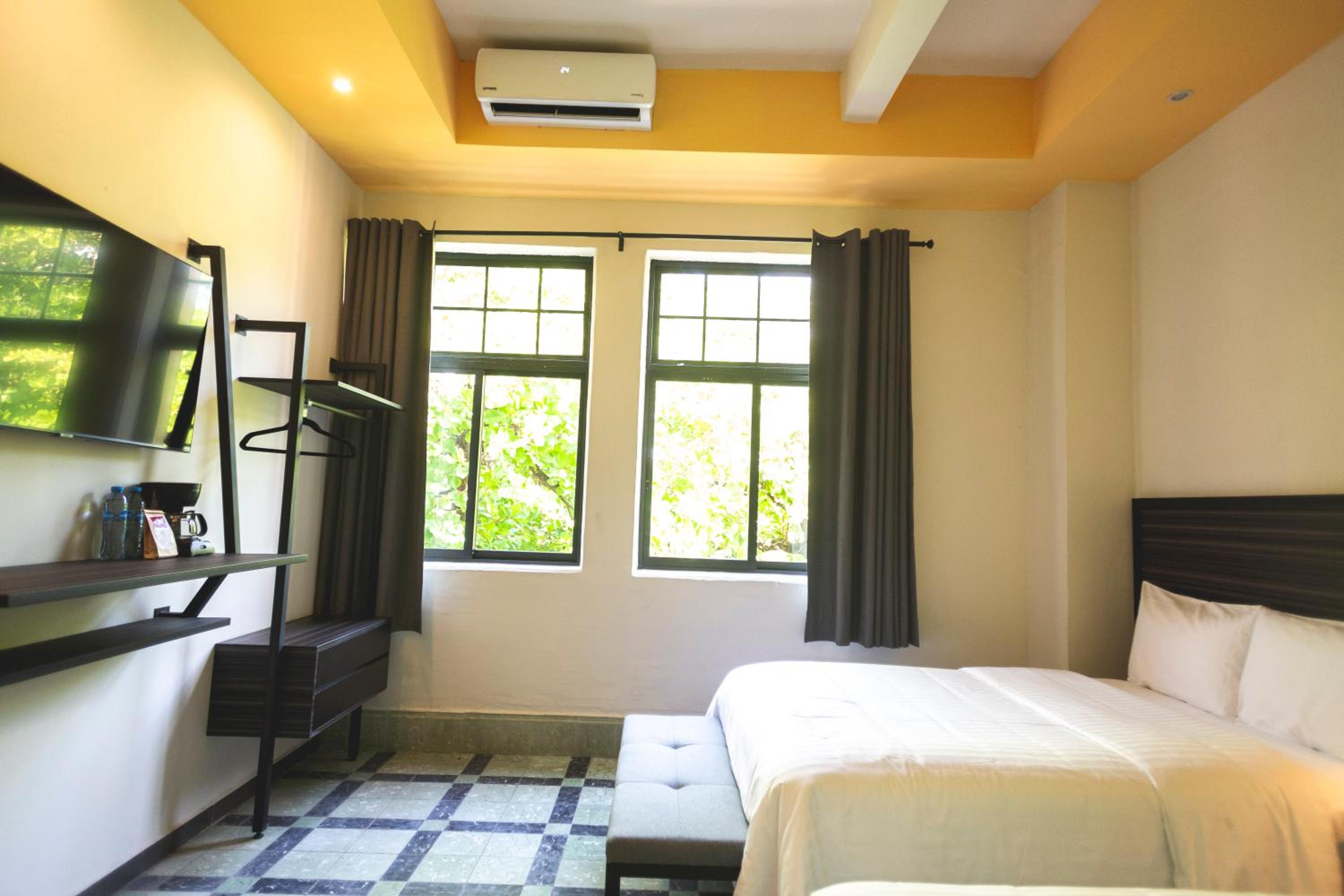 Superior Double Room - Photo 11