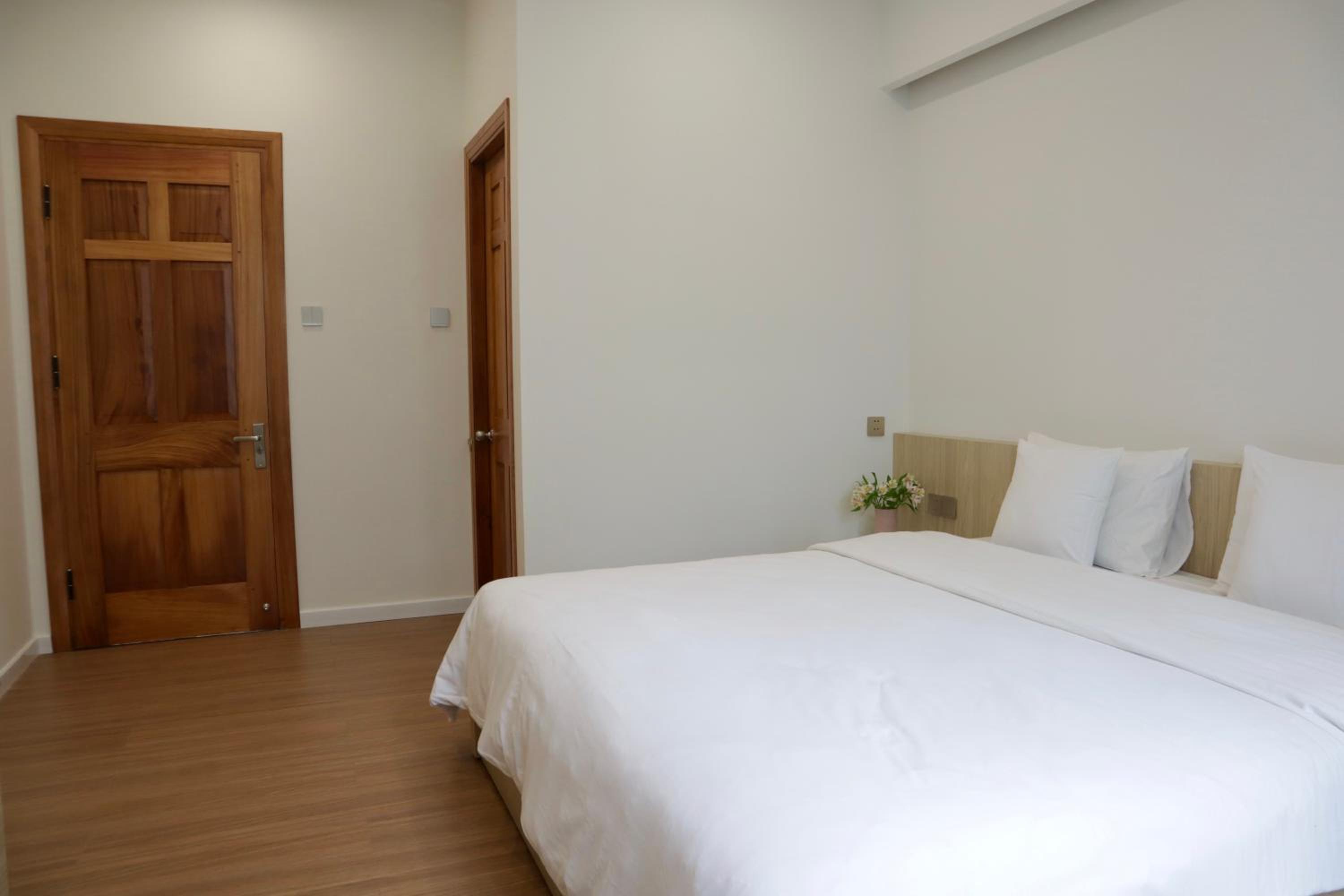 Two-Bedroom Apartment - Photo 5