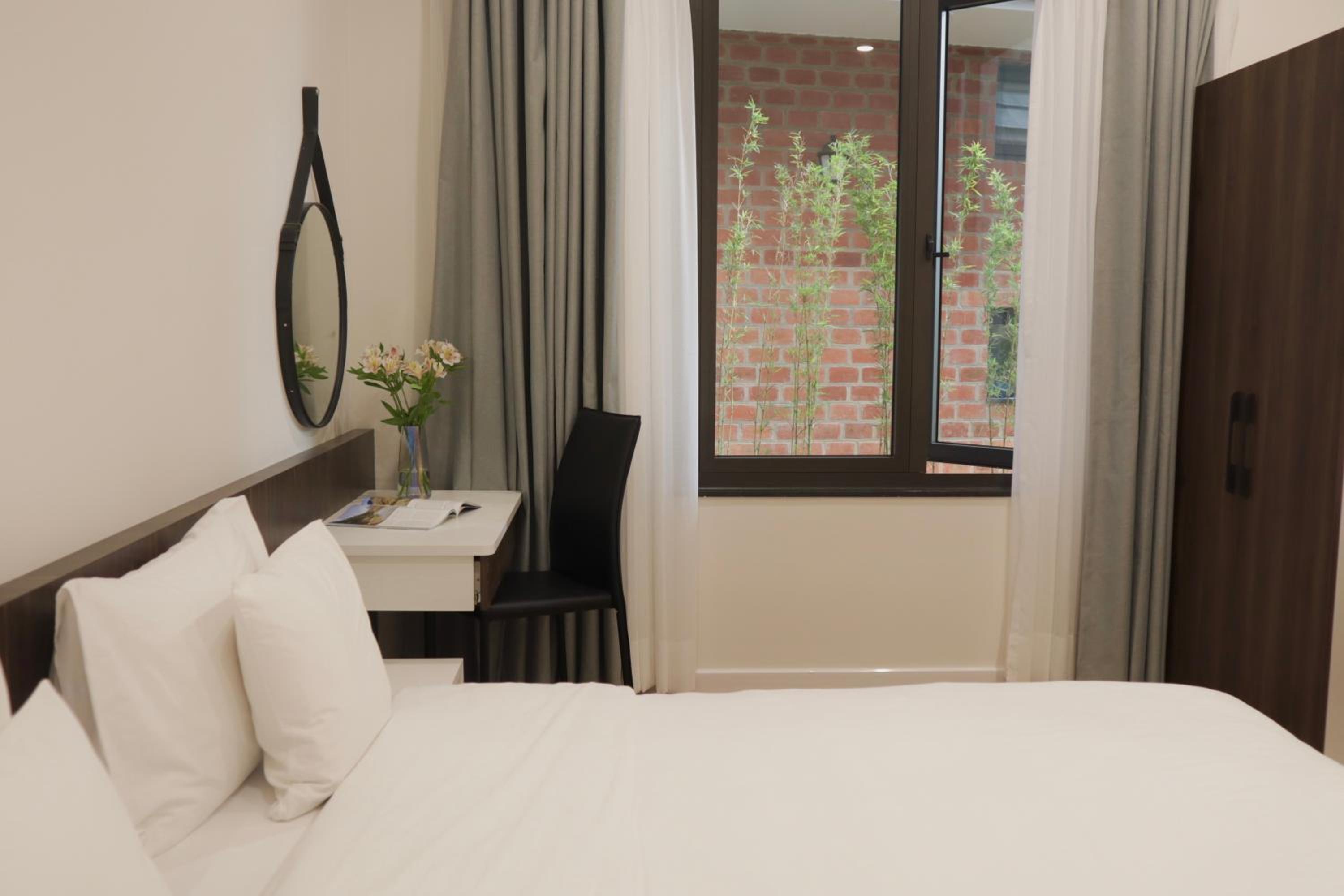 Two-Bedroom Apartment - Photo 2