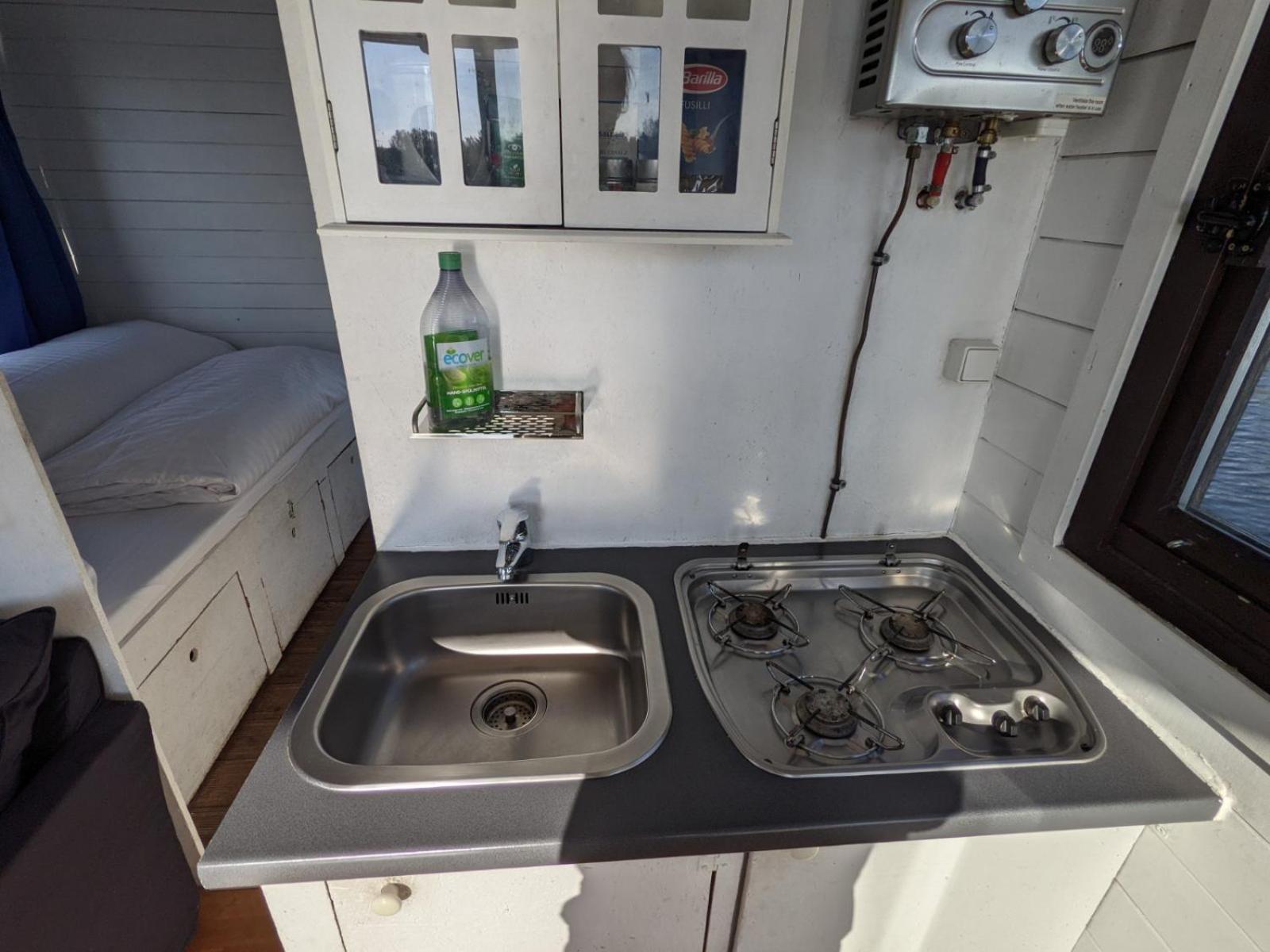 Mobile Home photo 2