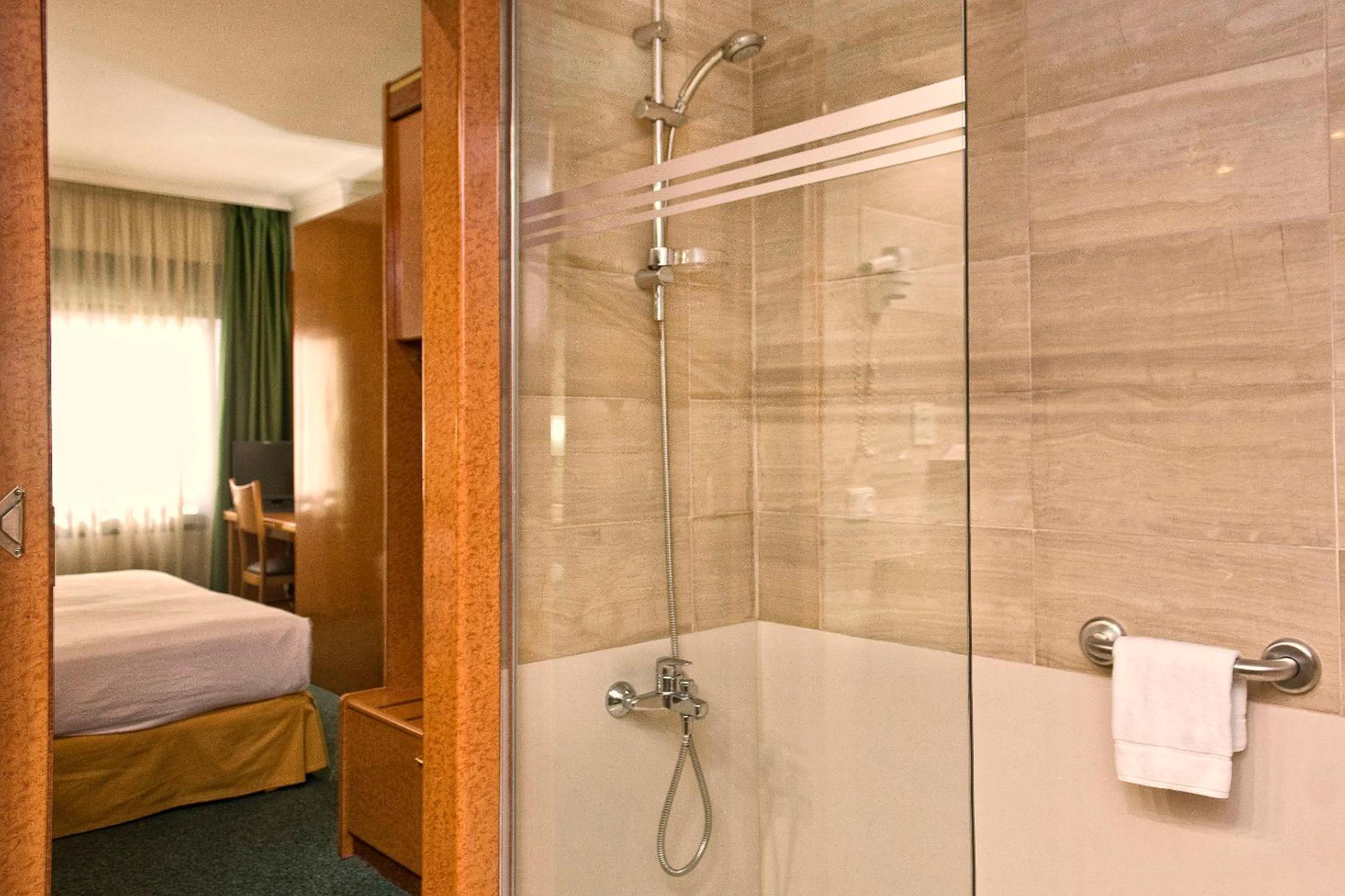 Suite with Kitchenette photo 2