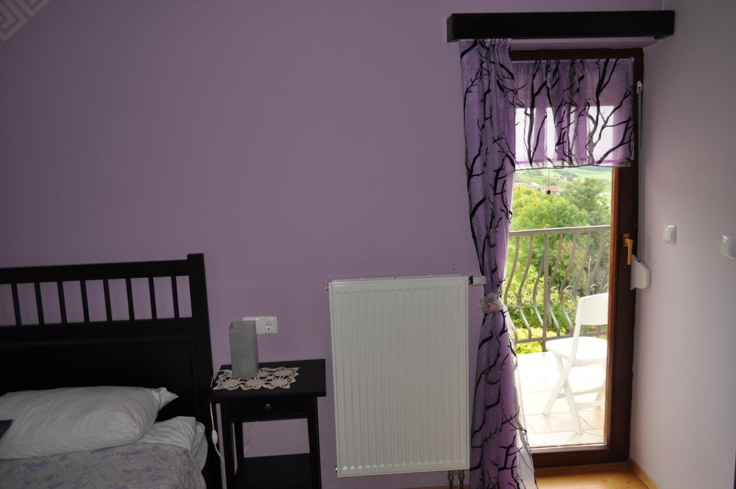 Double Room - Photo 18
