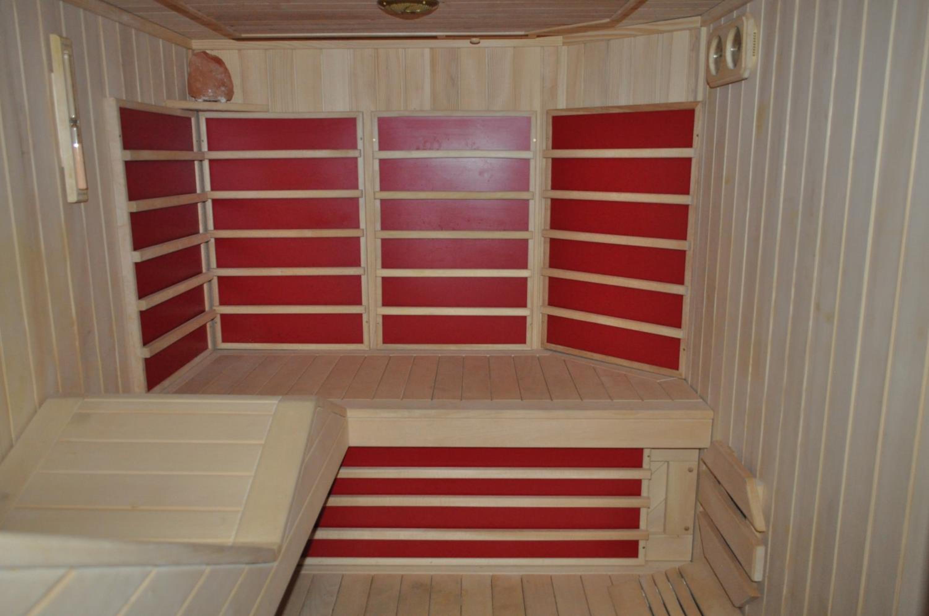 Double Room - Photo 13