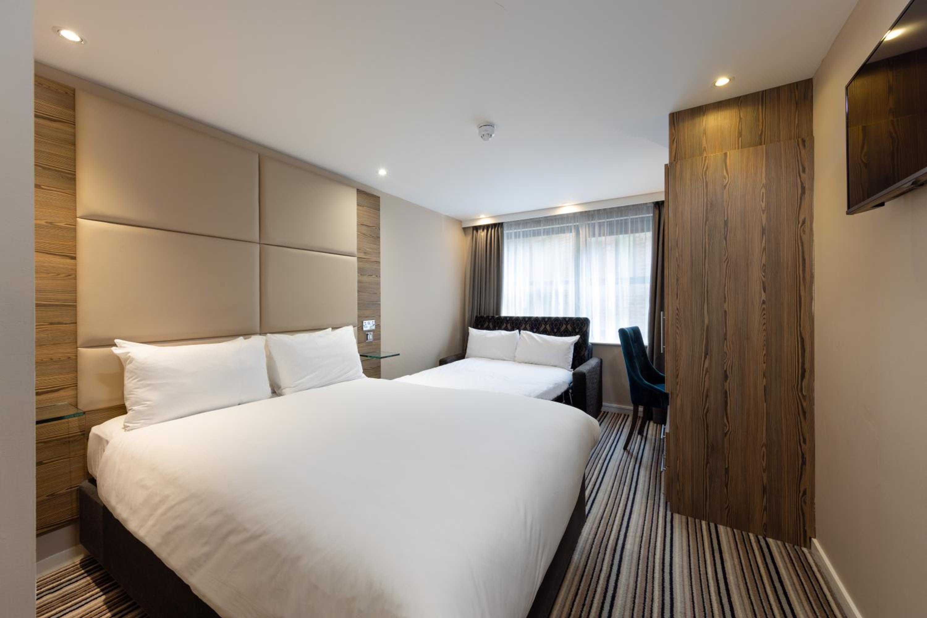 Standard Double Room with Sofa Bed - Photo 3