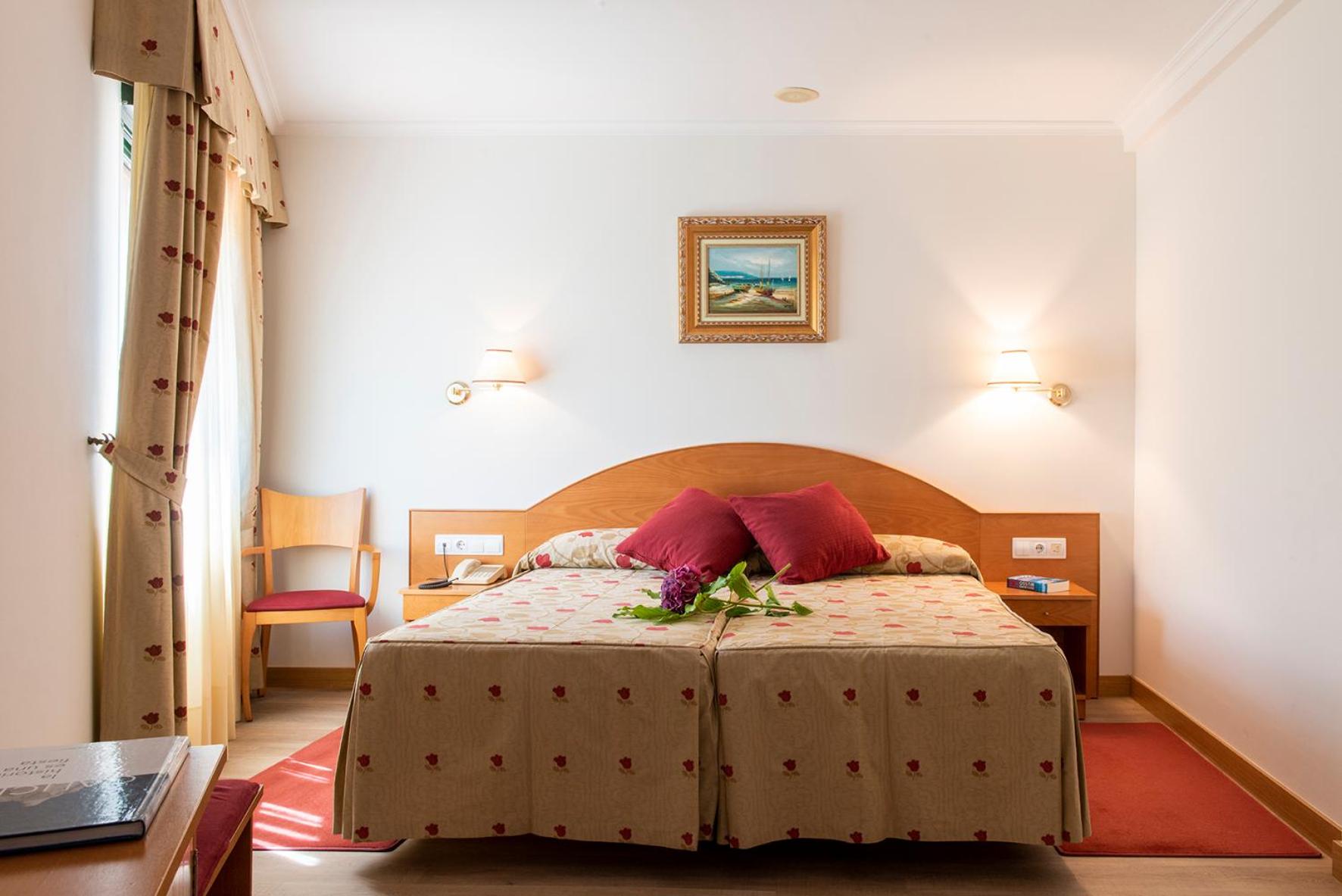 Superior Double or Twin Room photo 3