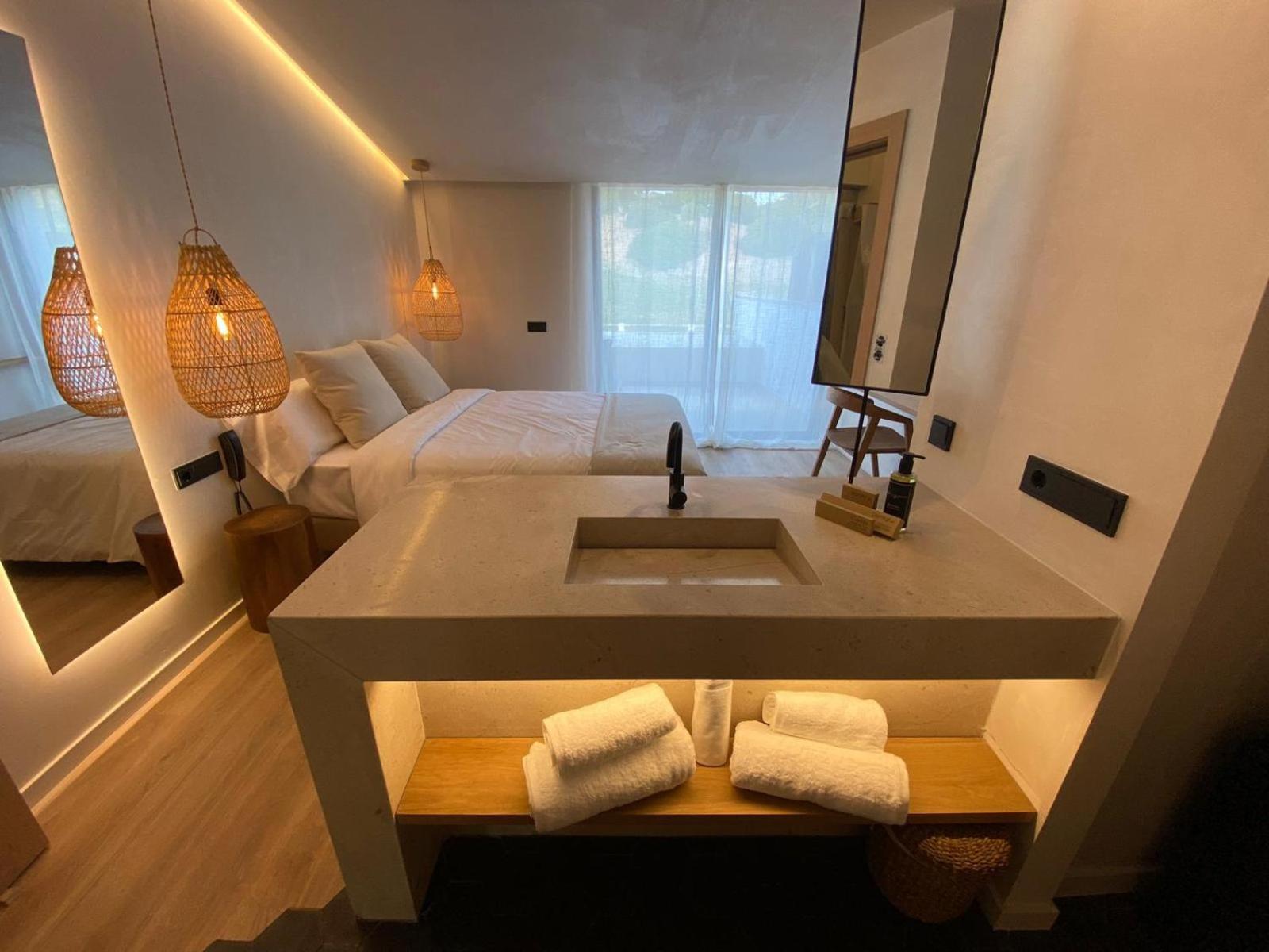 Superior Double Room - Photo 3