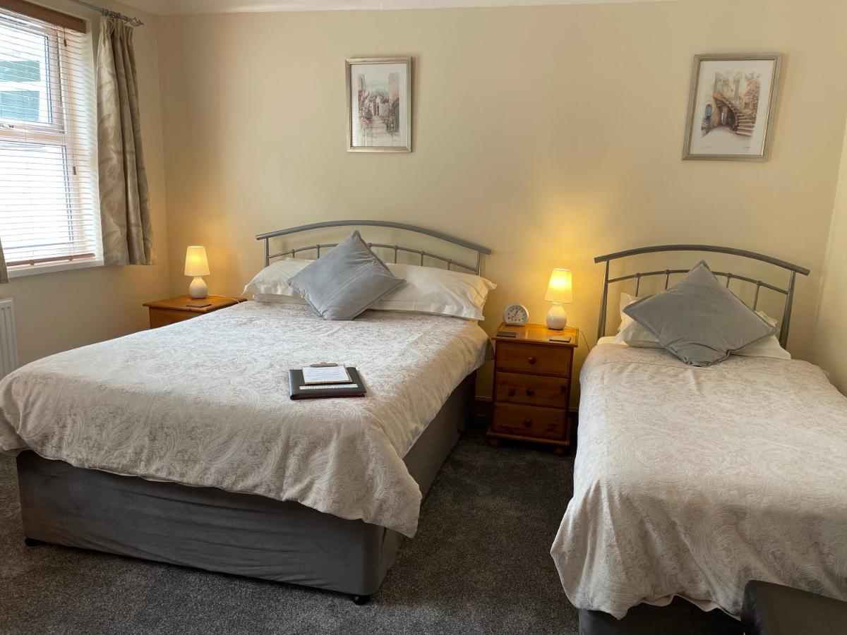 Double or Twin Room photo 2