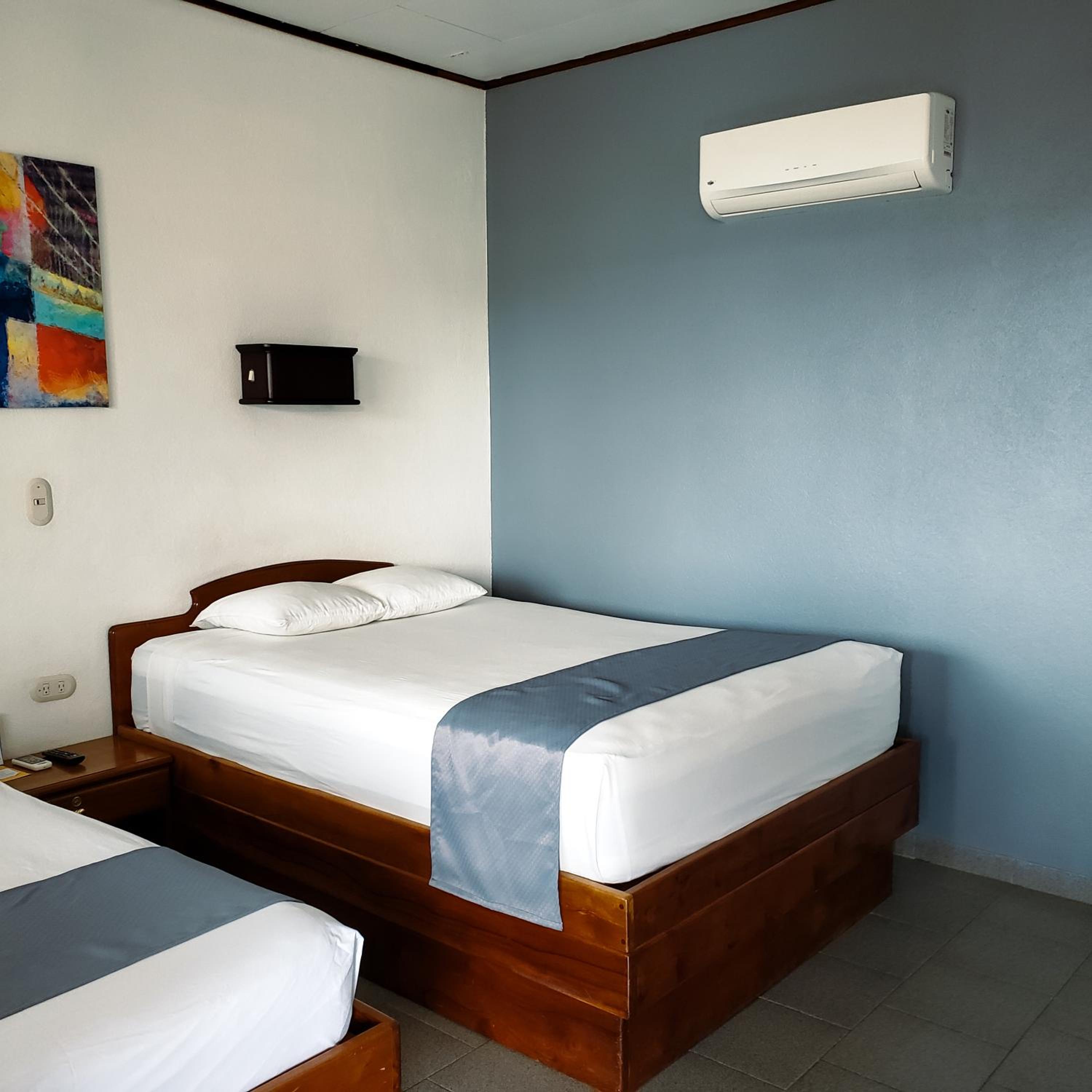 Standard Room - Photo 7
