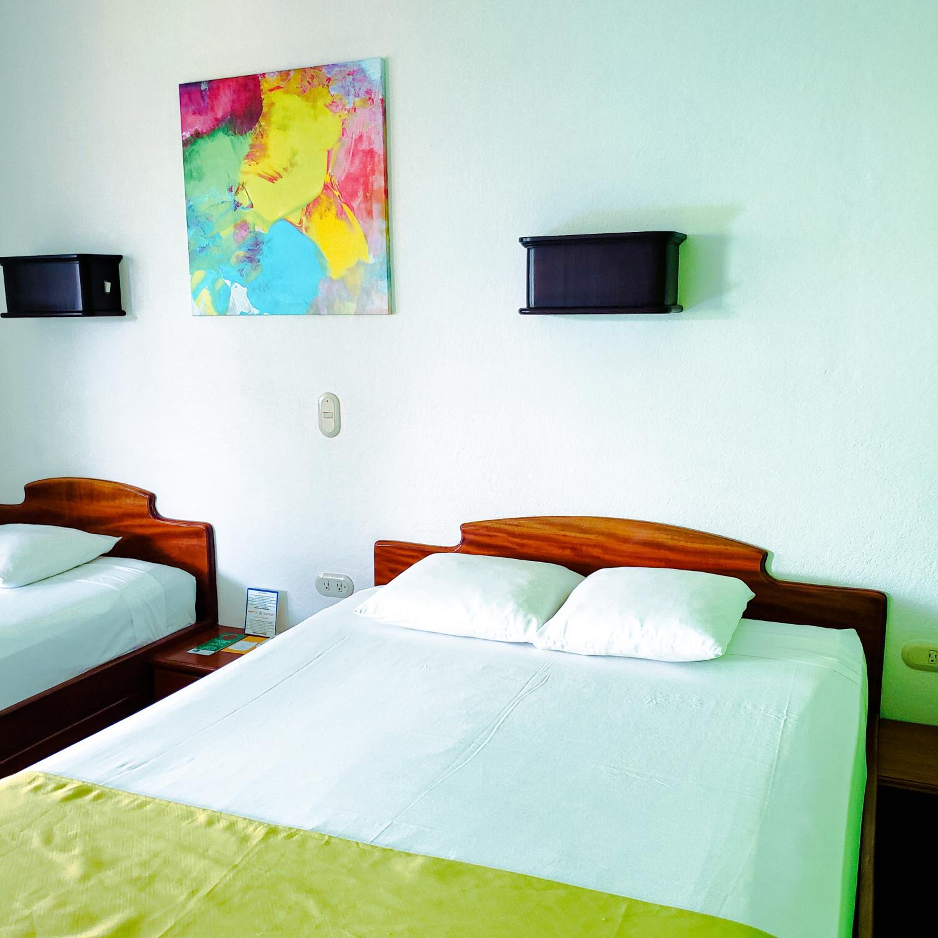 Standard Room - Photo 11