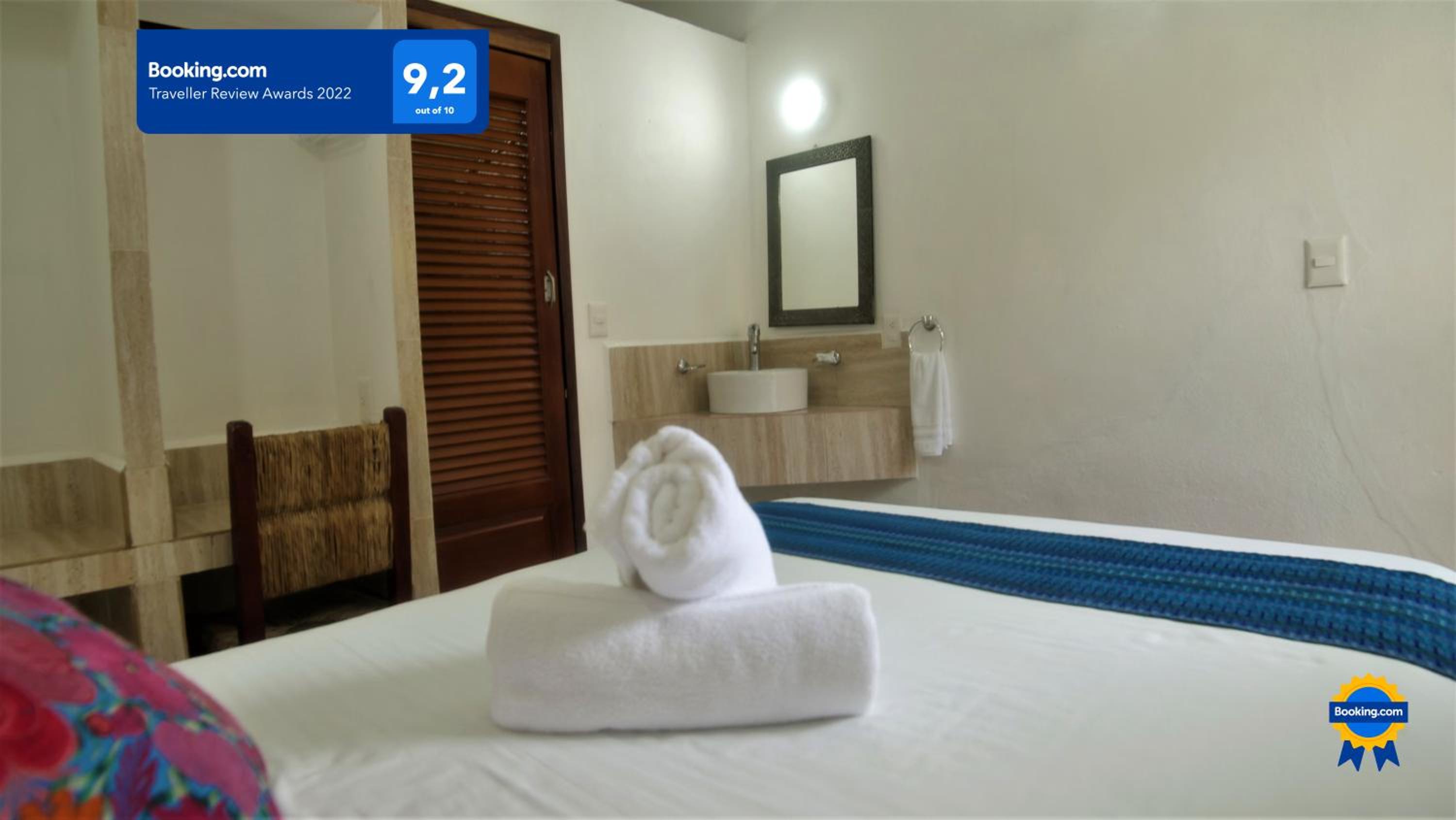 Double Room With Pool View photo 3