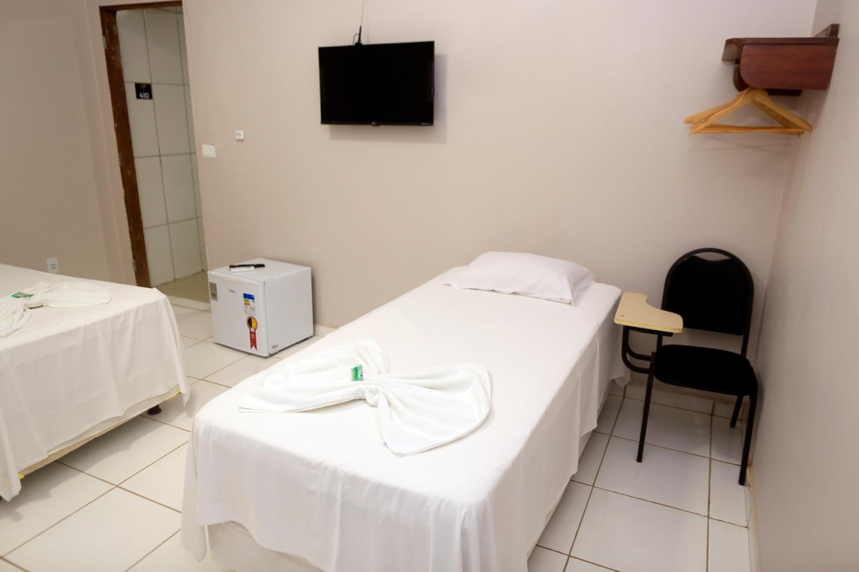 Apartment With Shared Bathroom
