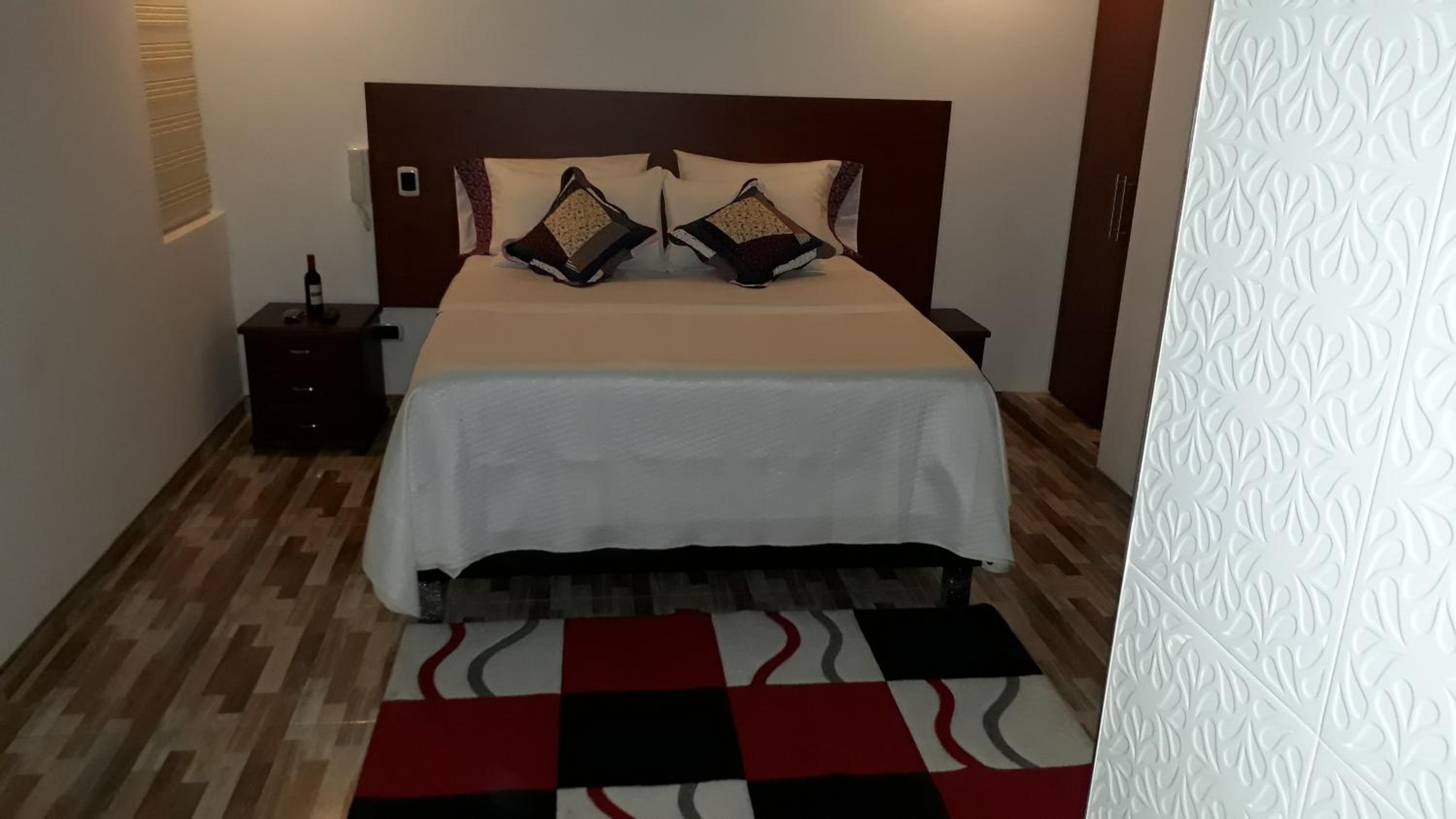 Deluxe Suite with Spa Bath photo 2