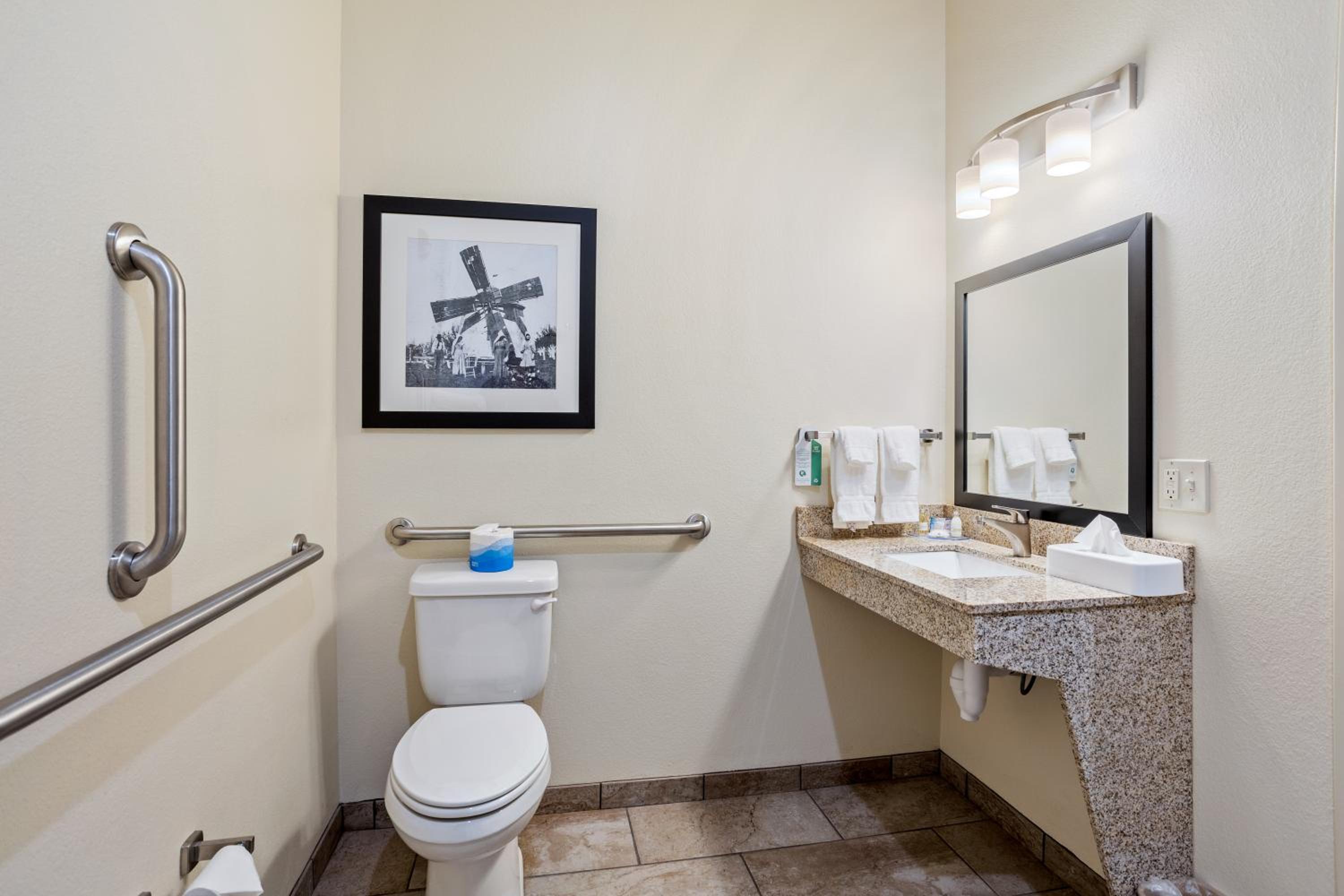 King Room - Disability Access - Photo 2
