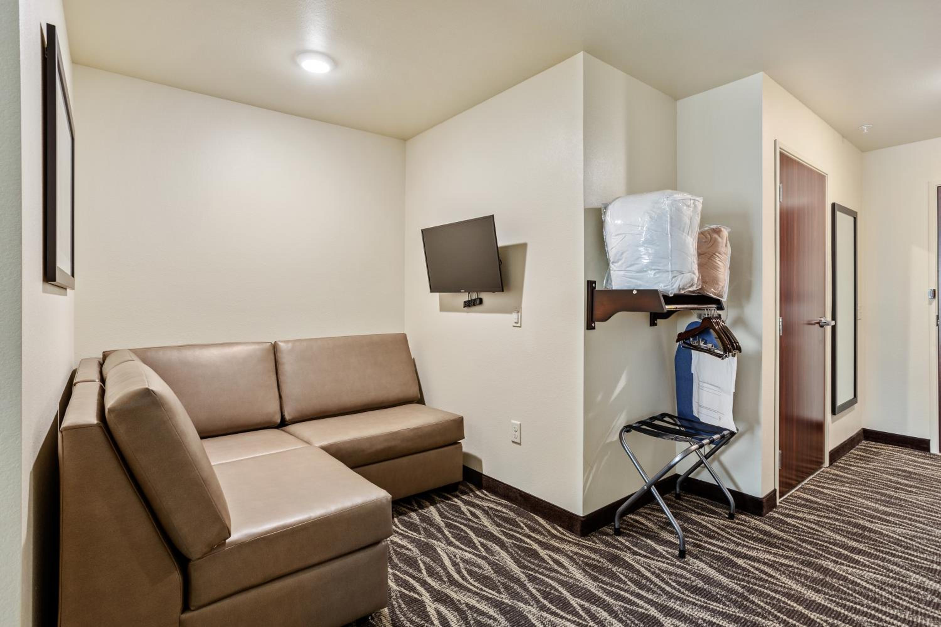 Studio - Disability Access - Photo 3
