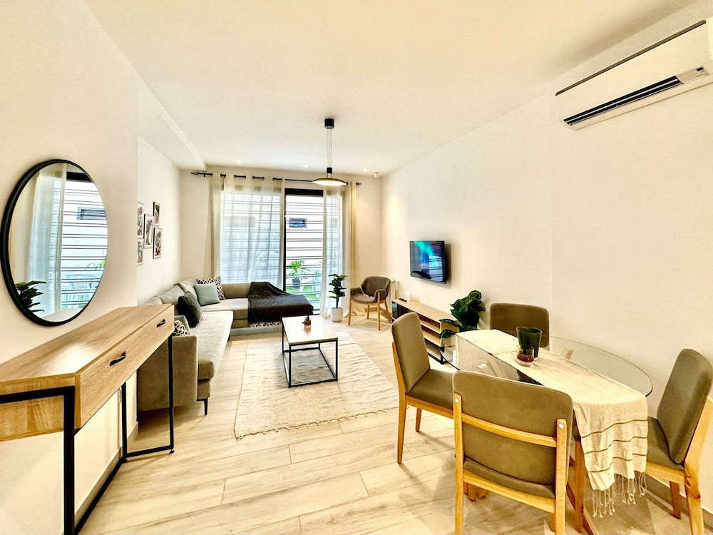 Apartment photo 1