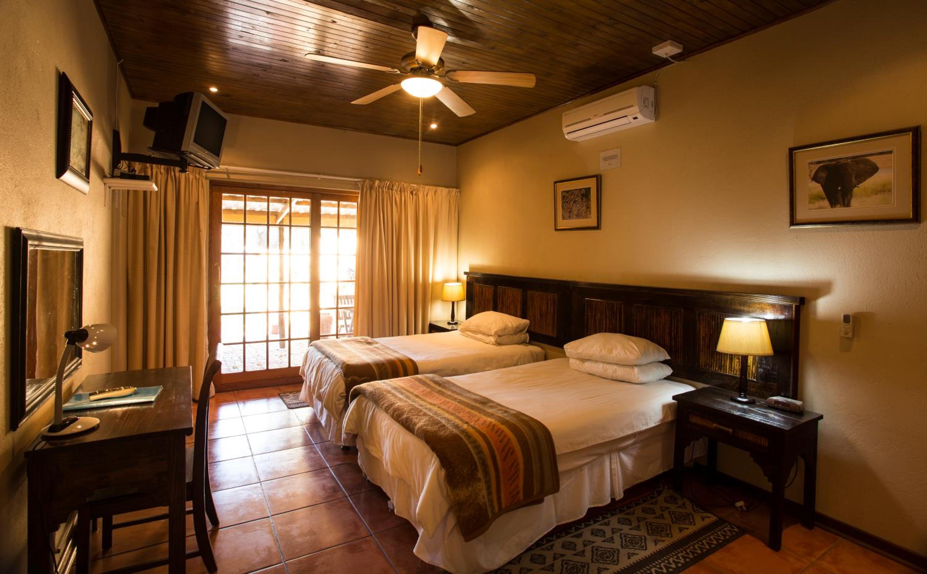 Double or Twin Room with Garden View photo 3