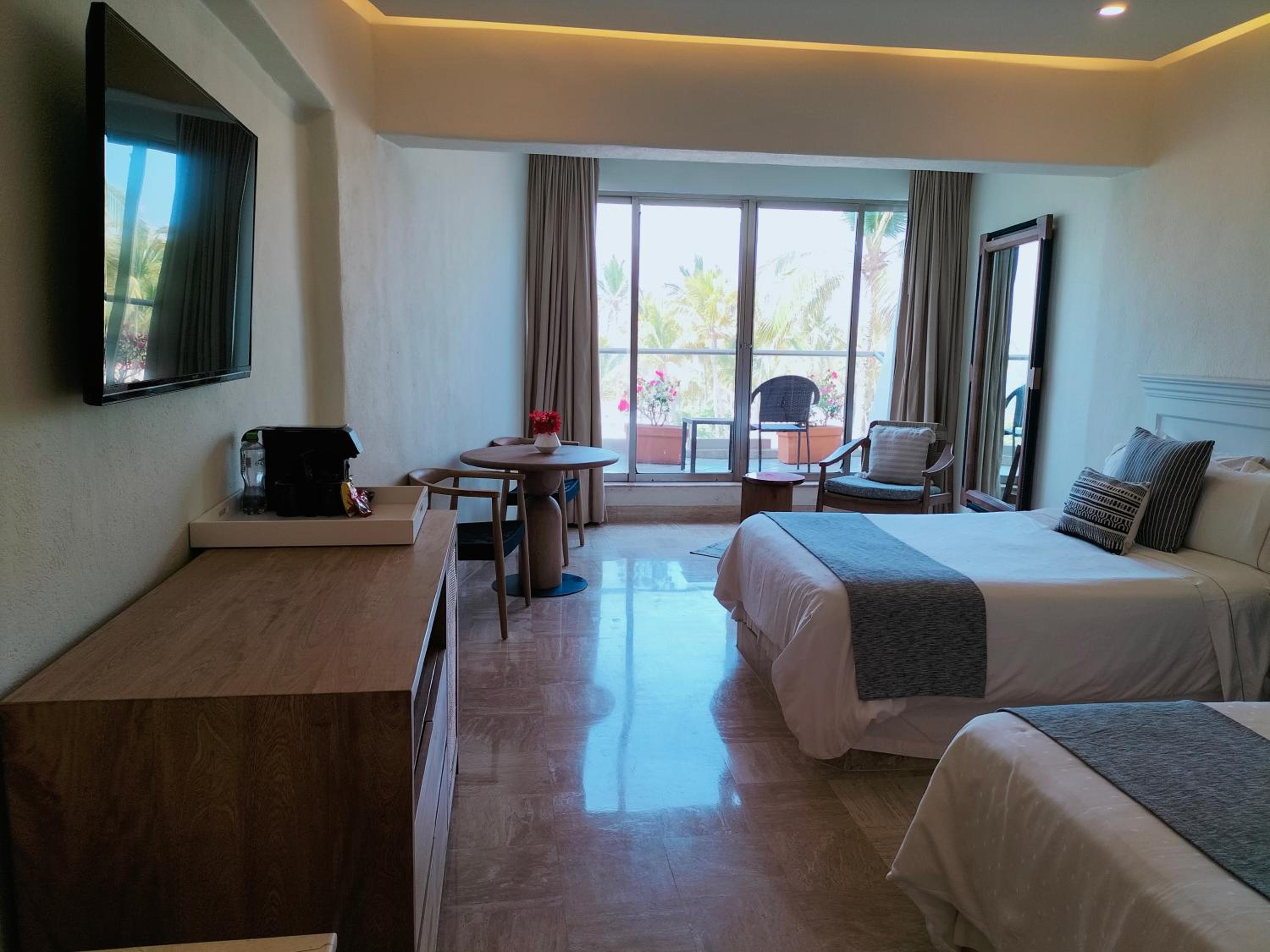 Superior Room Double Partial Ocean View