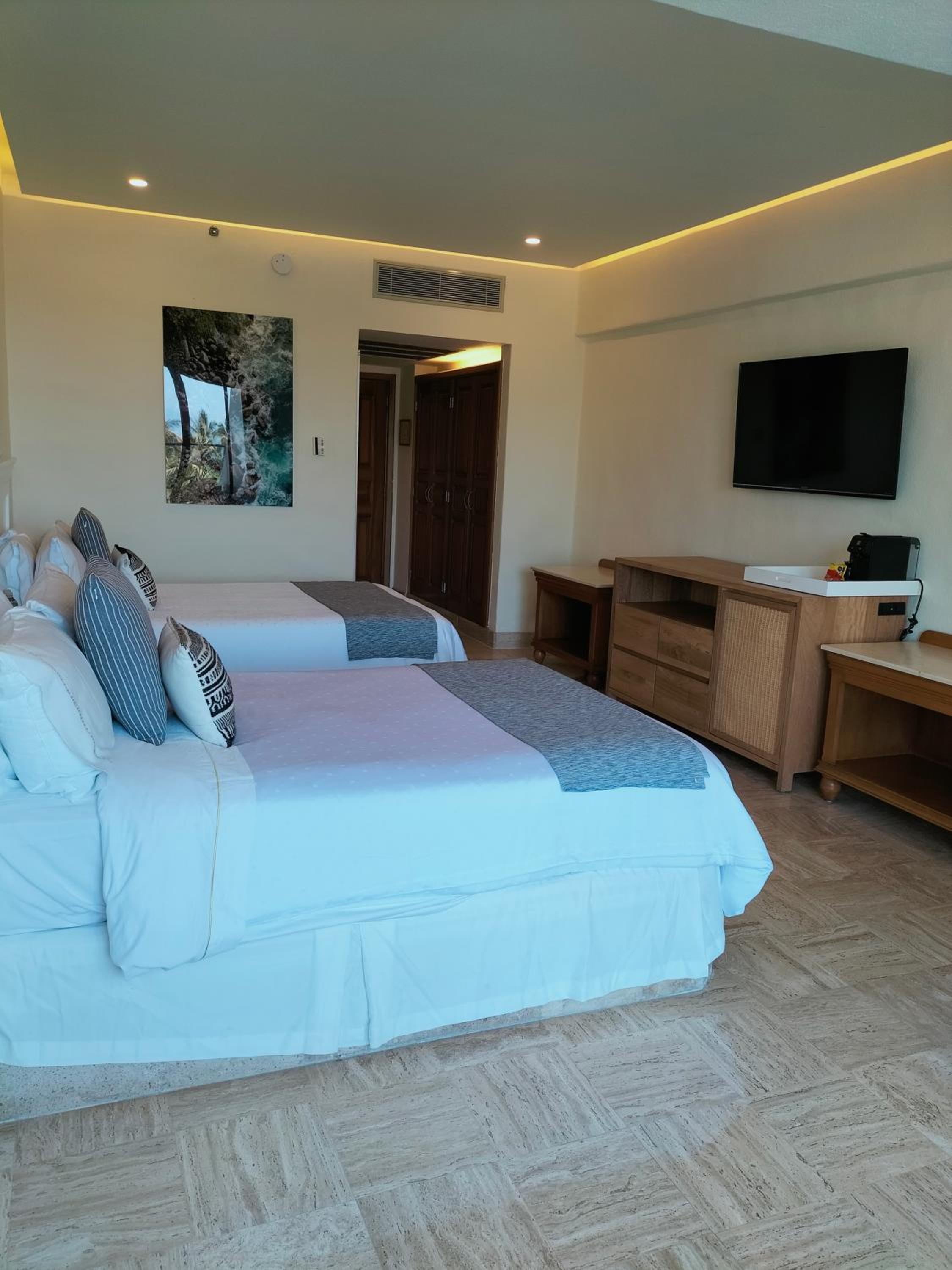Superior Room Double Partial Ocean View
