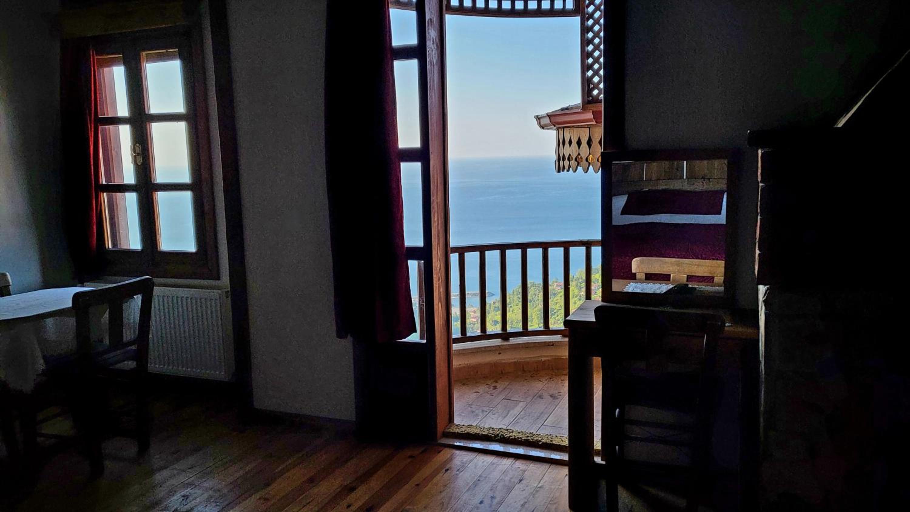 Double Room with Sea View - Photo 8